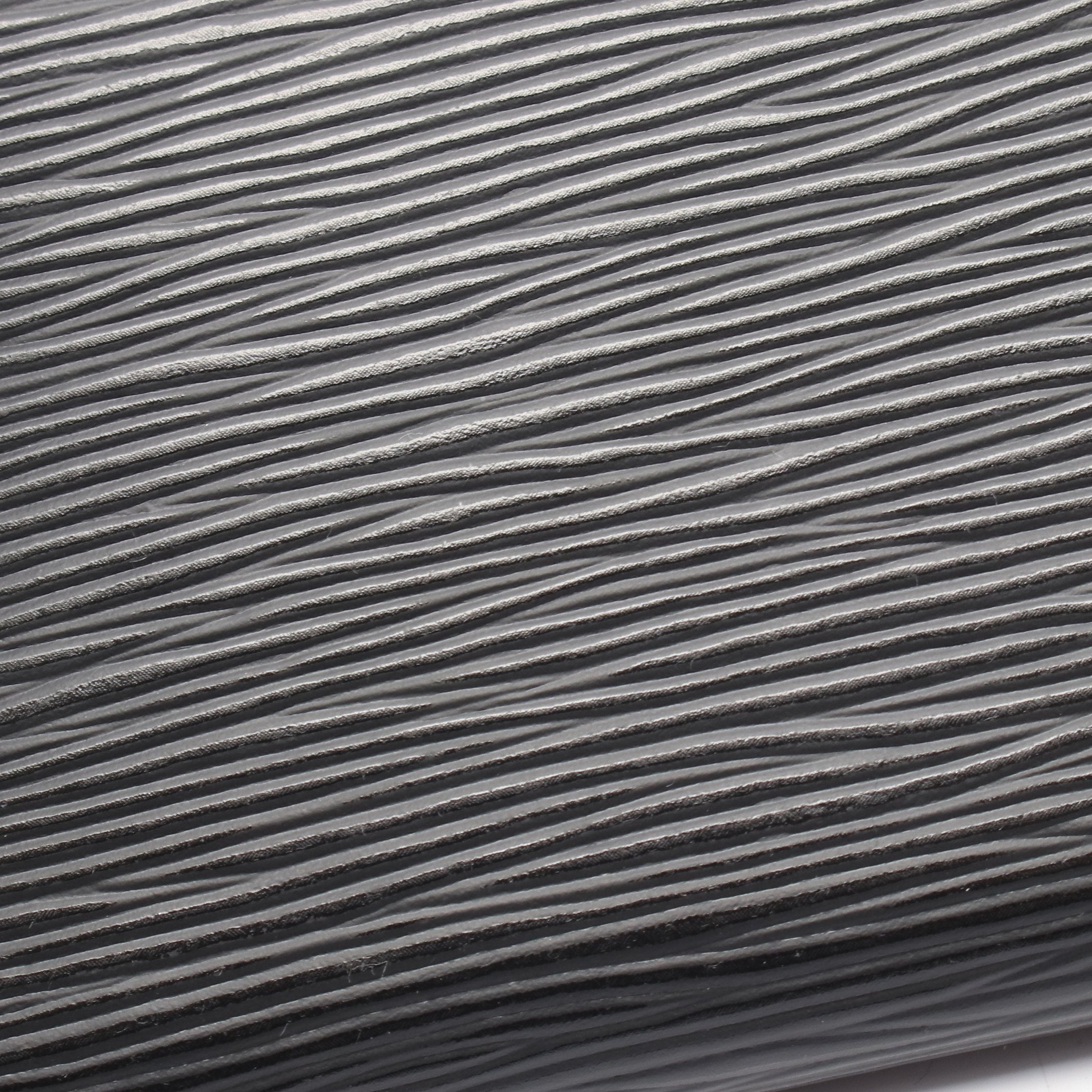 【極美品】ルイヴィトン　エピ ポルトフォイユ　クレマンス　ノワール lv-m82338_1.jpg