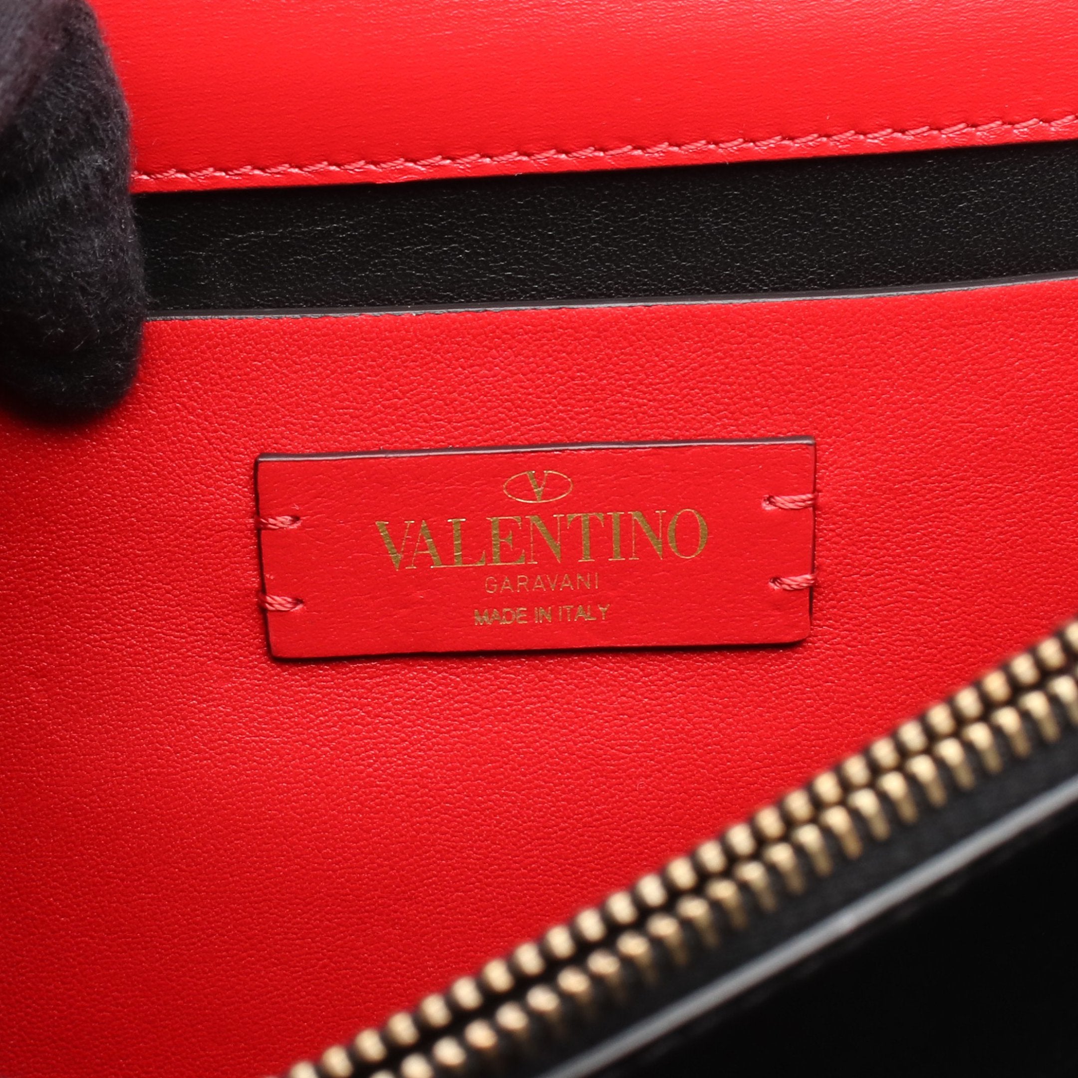 Vスリング チェーンショルダーバッグ レザー レッド ヴァレンティノ