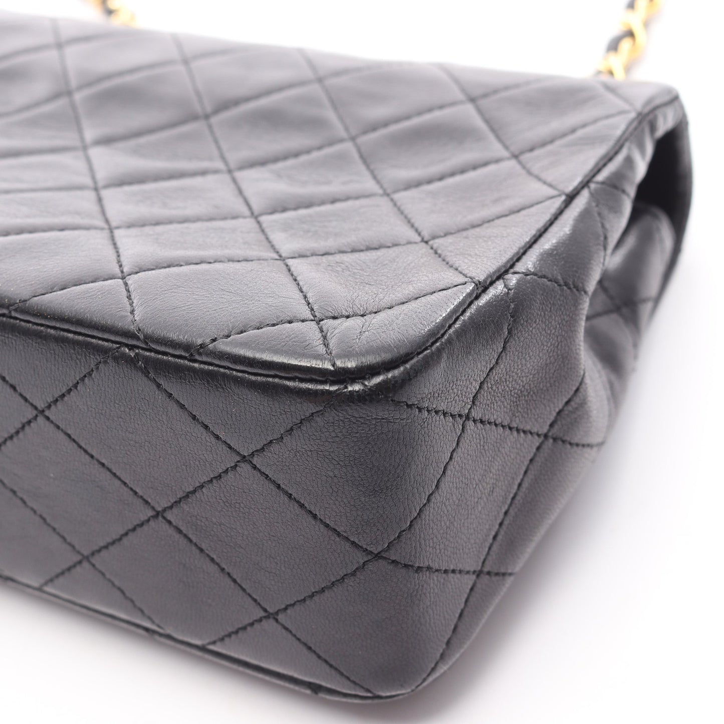 マトラッセ フルフラップ チェーンショルダーバッグ ラムスキン ブラック ゴールド金具 シャネル バッグ CHANEL