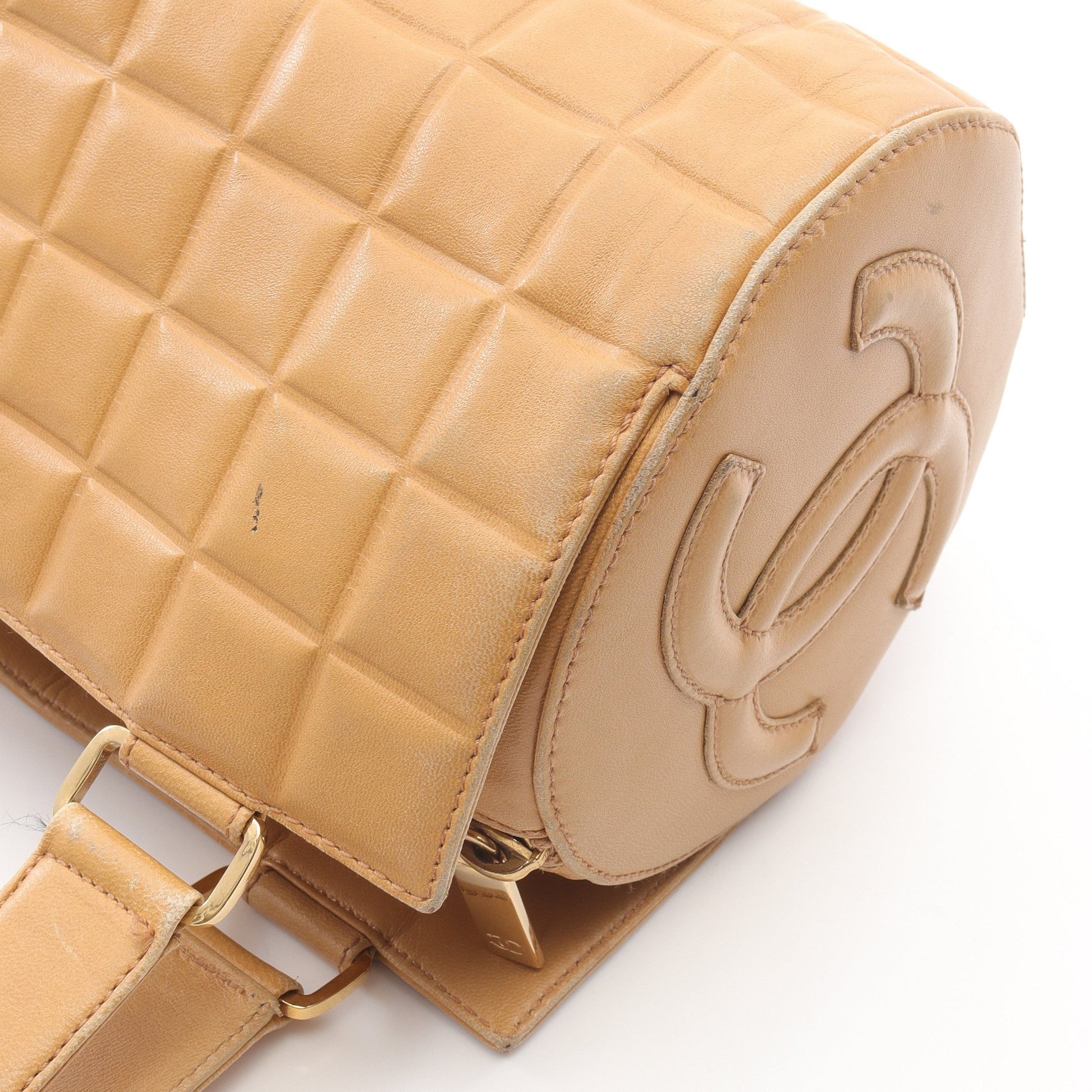 チョコバー ハンドバッグ レザー ベージュ ゴールド金具 シャネル バッグ CHANEL