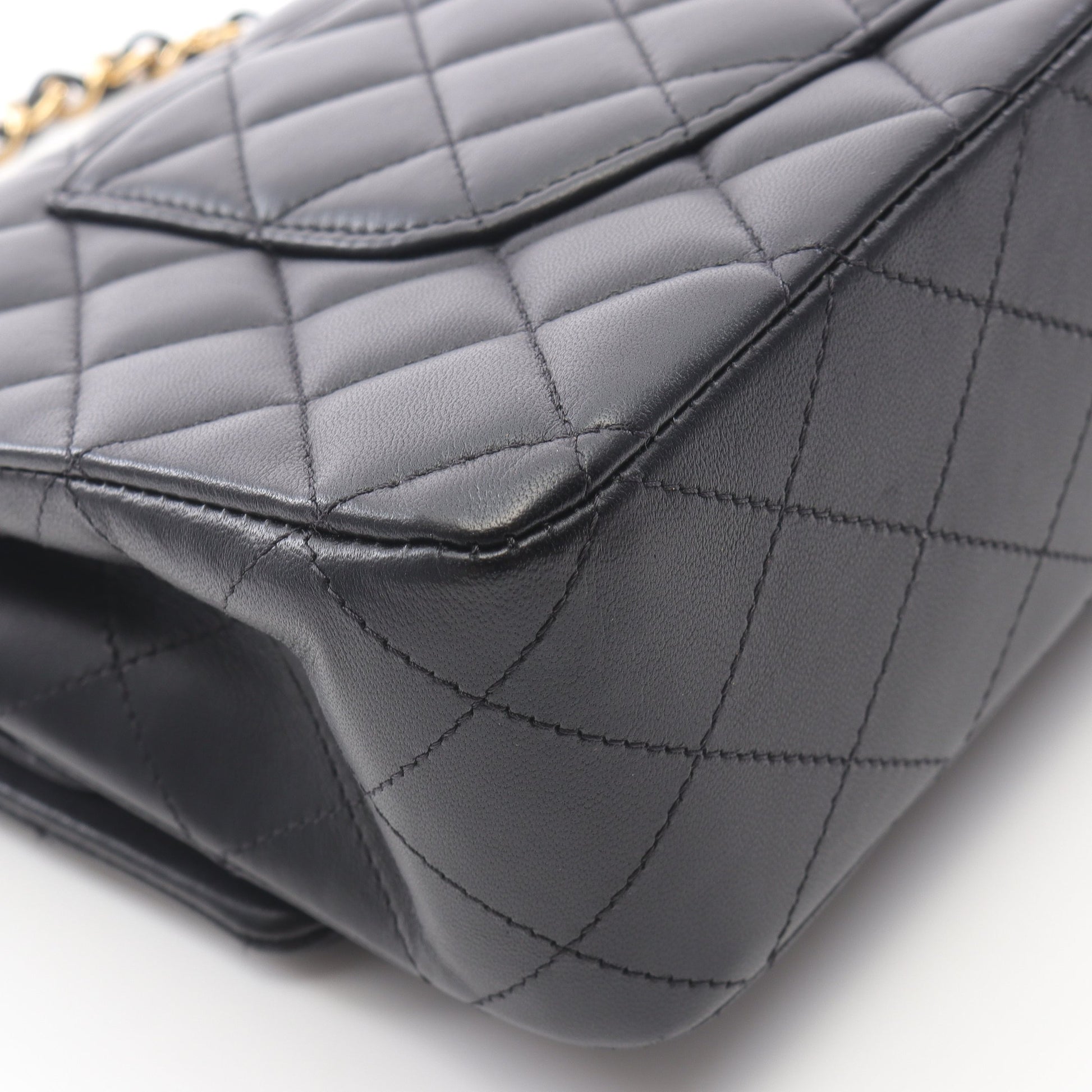 マトラッセ Wフラップ Wチェーンショルダーバッグ ラムスキン ブラック ゴールド金具 シャネル バッグ CHANEL