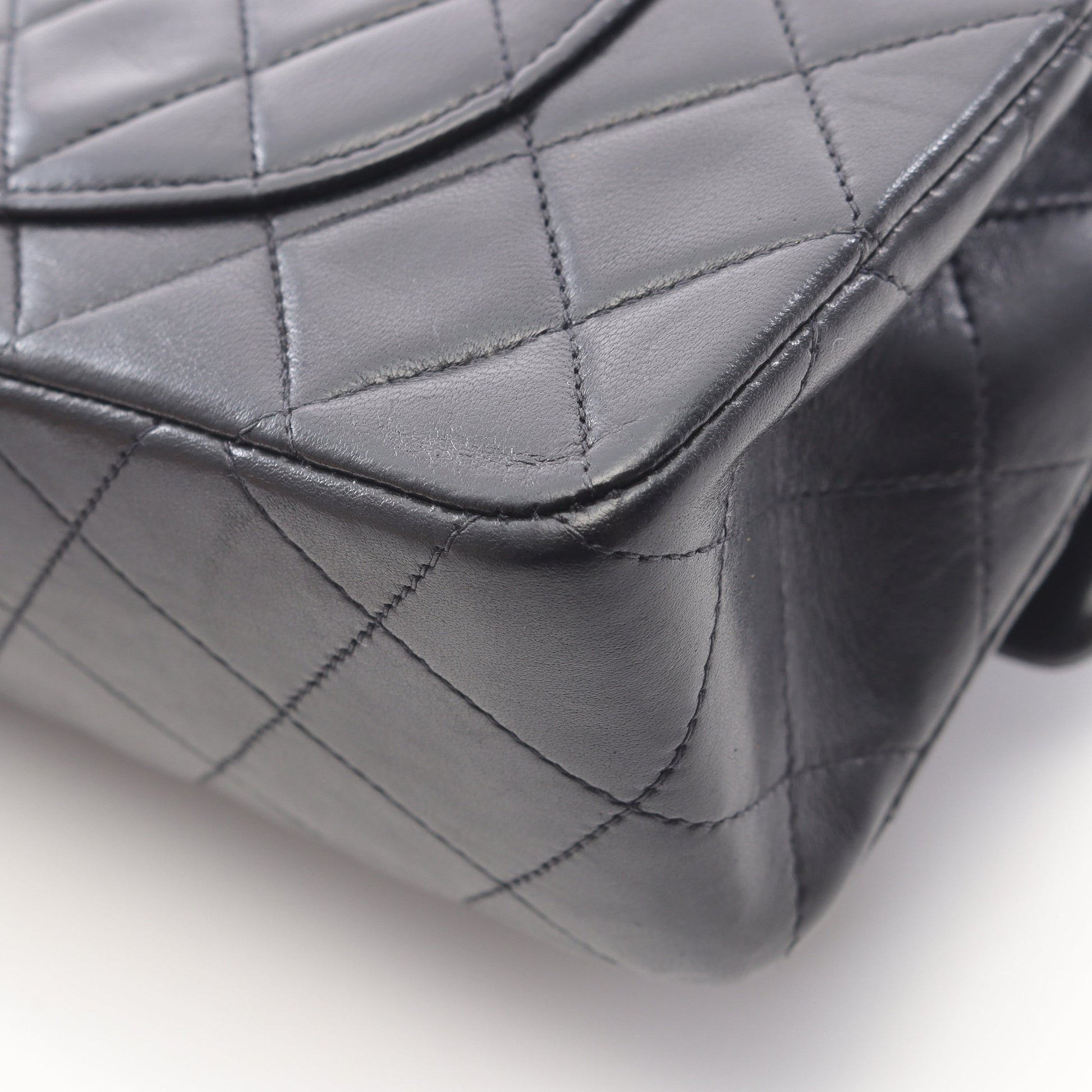 マトラッセ Wフラップ Wチェーンショルダーバッグ ラムスキン ブラック ゴールド金具 シャネル バッグ CHANEL