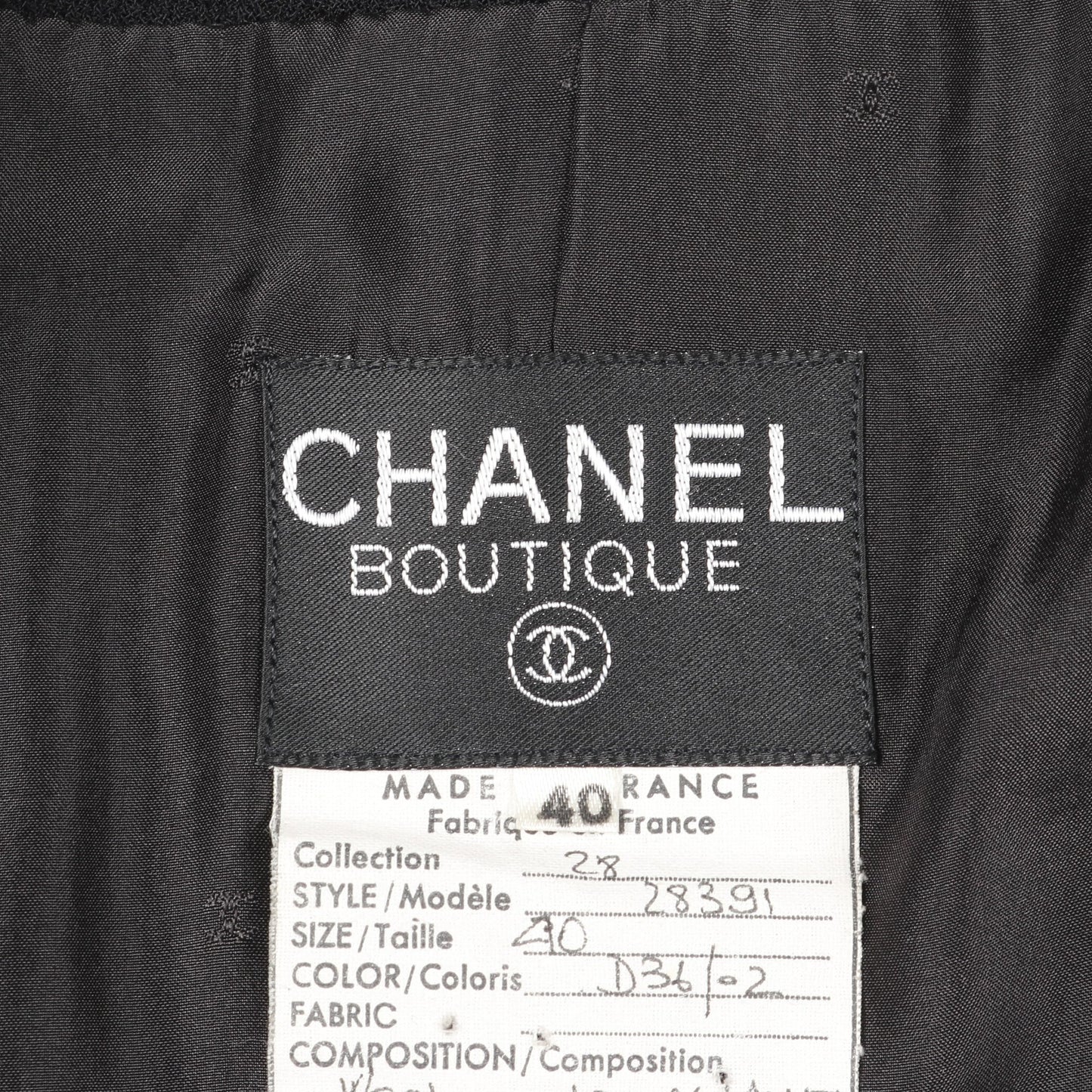 カメリアボタン ノーカラージャケット セットアップ スカートスーツ ウール シルク ブラック シャネル スーツ CHANEL