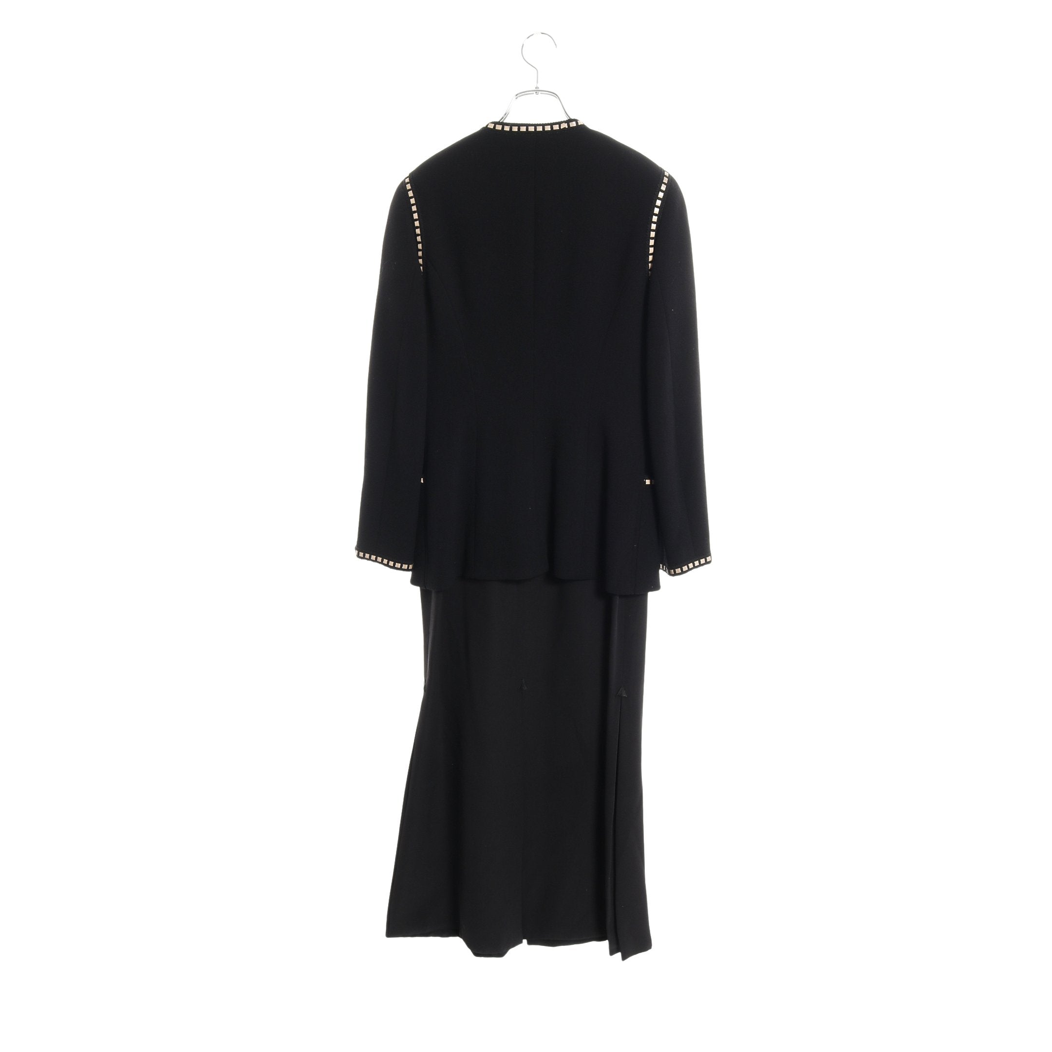 カメリアボタン ノーカラージャケット セットアップ スカートスーツ