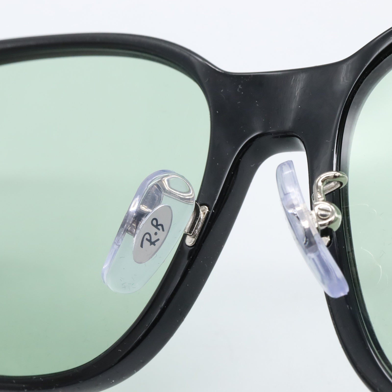 OWN #04 ブラック/グリーン サングラス OWN #04 ブラック/グリーン サングラス