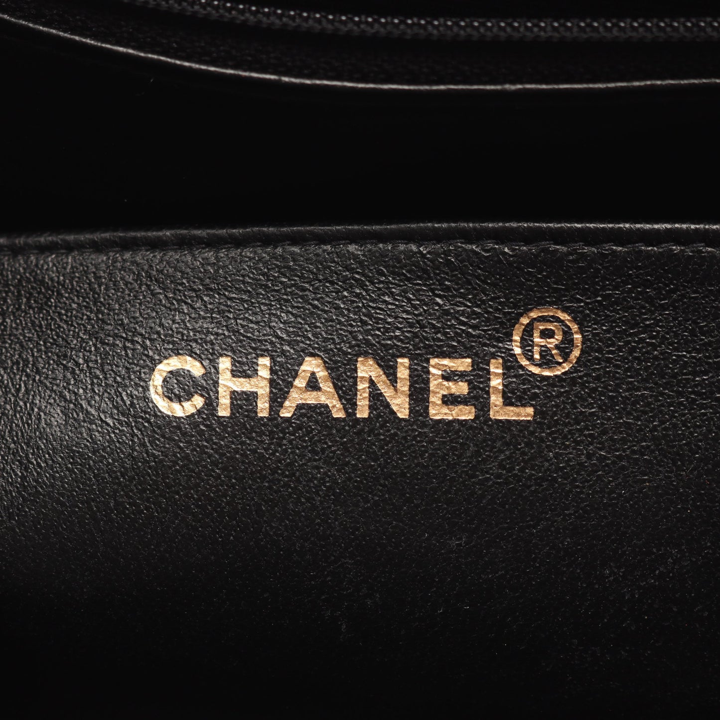 デカマトラッセ30 シングルフラップ Wチェーンショルダーバッグ ラムスキン ブラック ゴールド金具 シャネル バッグ CHANEL