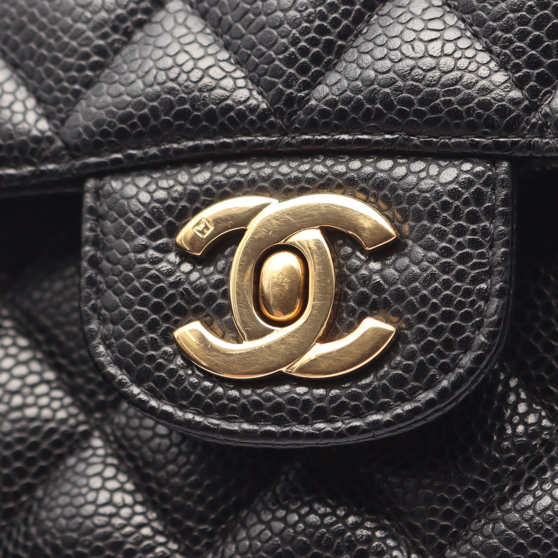 マトラッセ Wフラップ Wチェーンショルダーバッグ キャビアスキン ブラック ゴールド金具 シャネル バッグ CHANEL