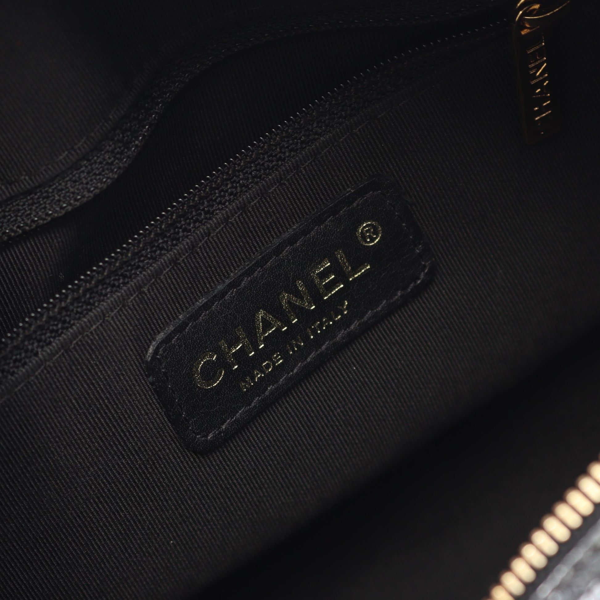 マトラッセ ハンドバッグ ミニボストンバッグ キャビアスキン ブラック ゴールド金具 シャネル バッグ CHANEL