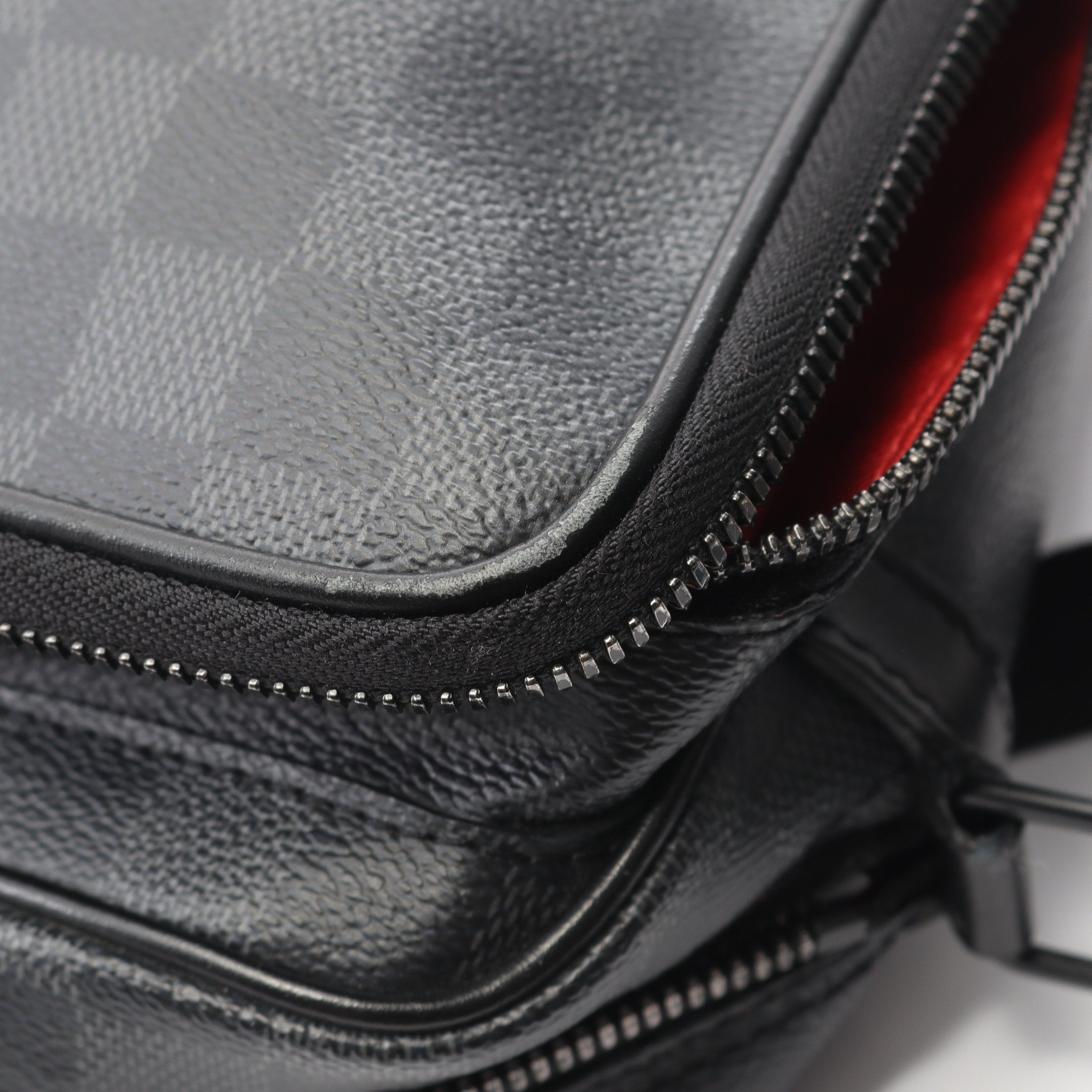 ユーティリティ メッセンジャー ダミエグラフィット ショルダーバッグ