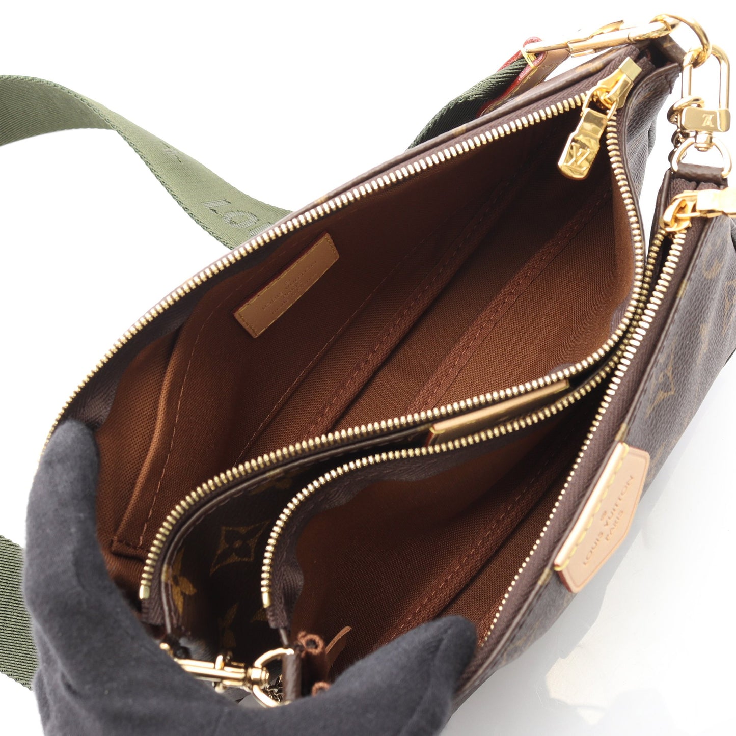ミュルティ ポシェットアクセソワール モノグラム カーキ ショルダーバッグ PVC レザー ブラウン カーキグリーン ルイヴィトン バッグ LOUIS VUITTON