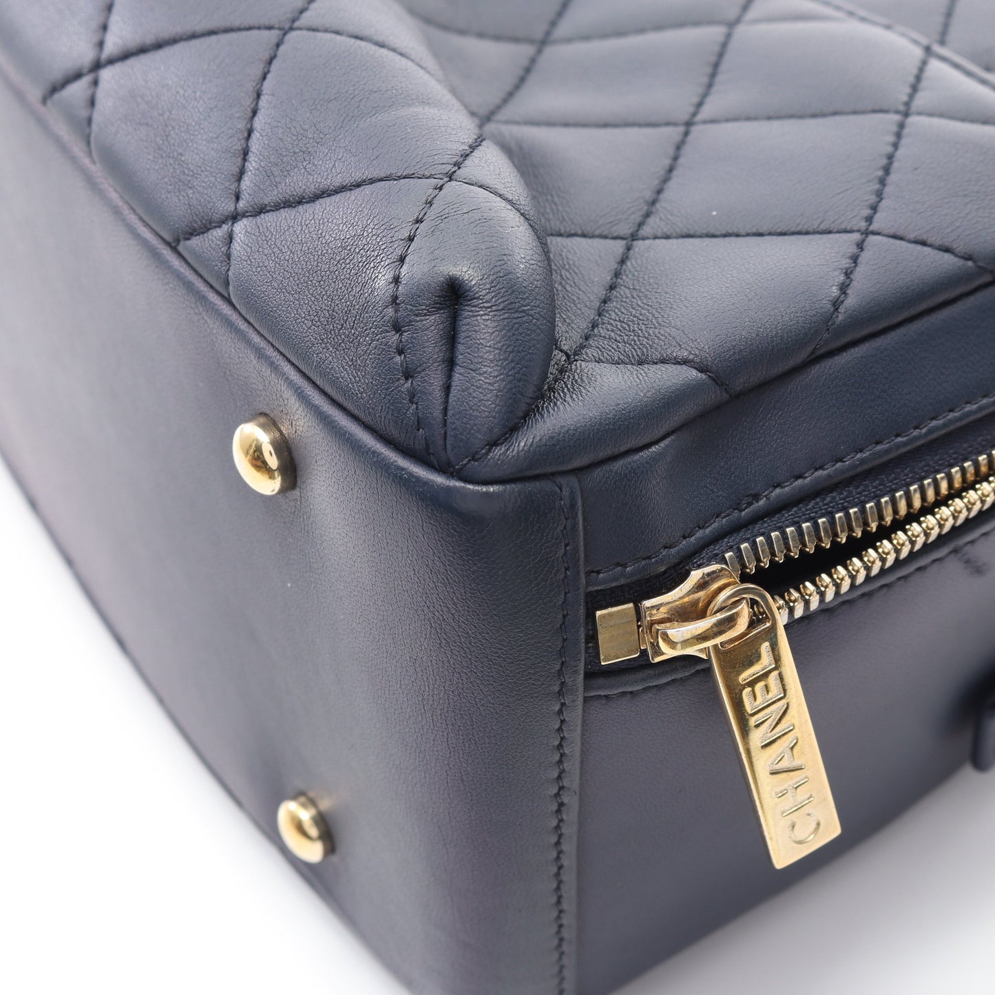 マトラッセ ボーリングバッグ チェーンショルダーバッグ ラムスキン ネイビー ゴールド金具 2WAY シャネル バッグ CHANEL
