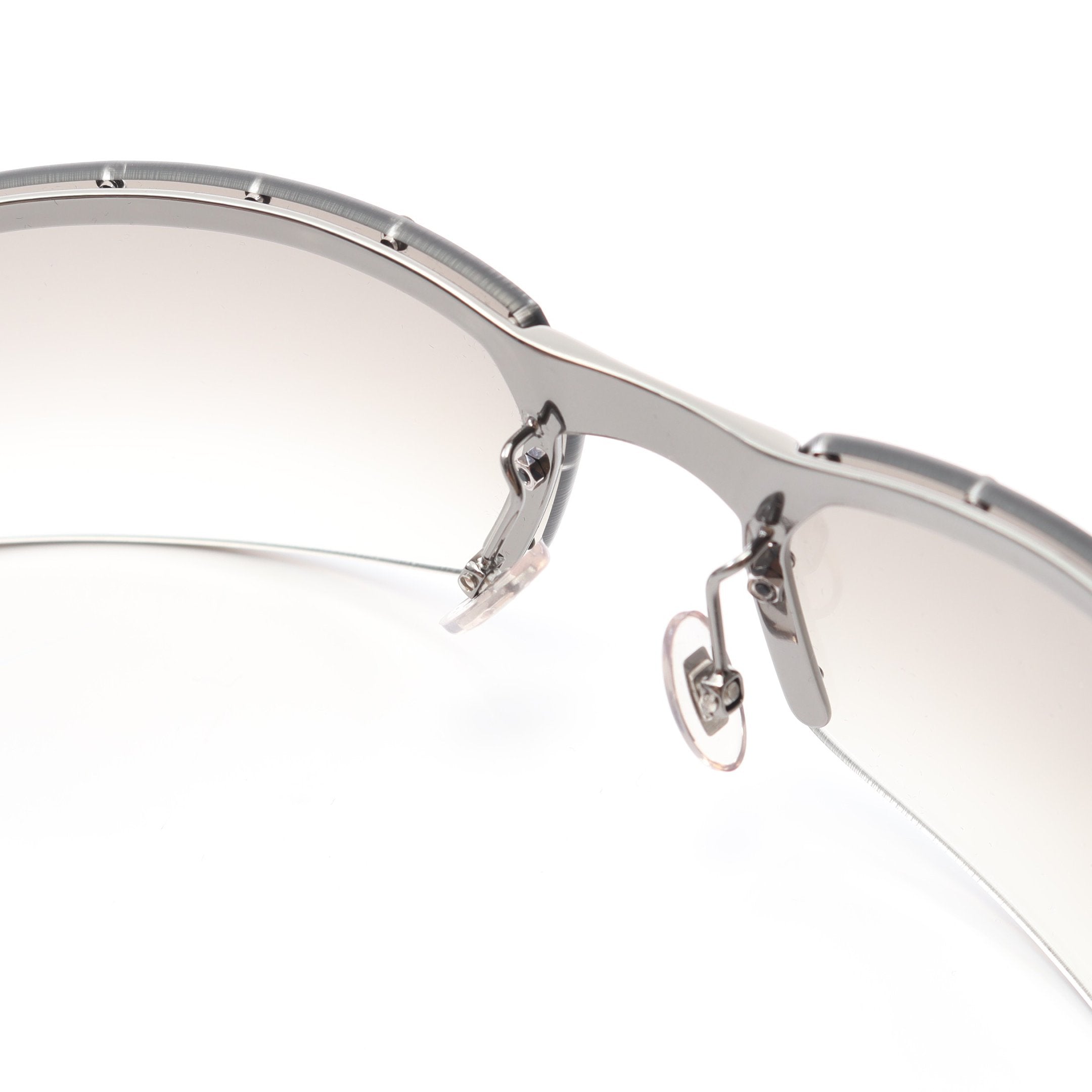 GG柄 ハーフリム サングラス ブラック スタッズ グラデーションレンズ