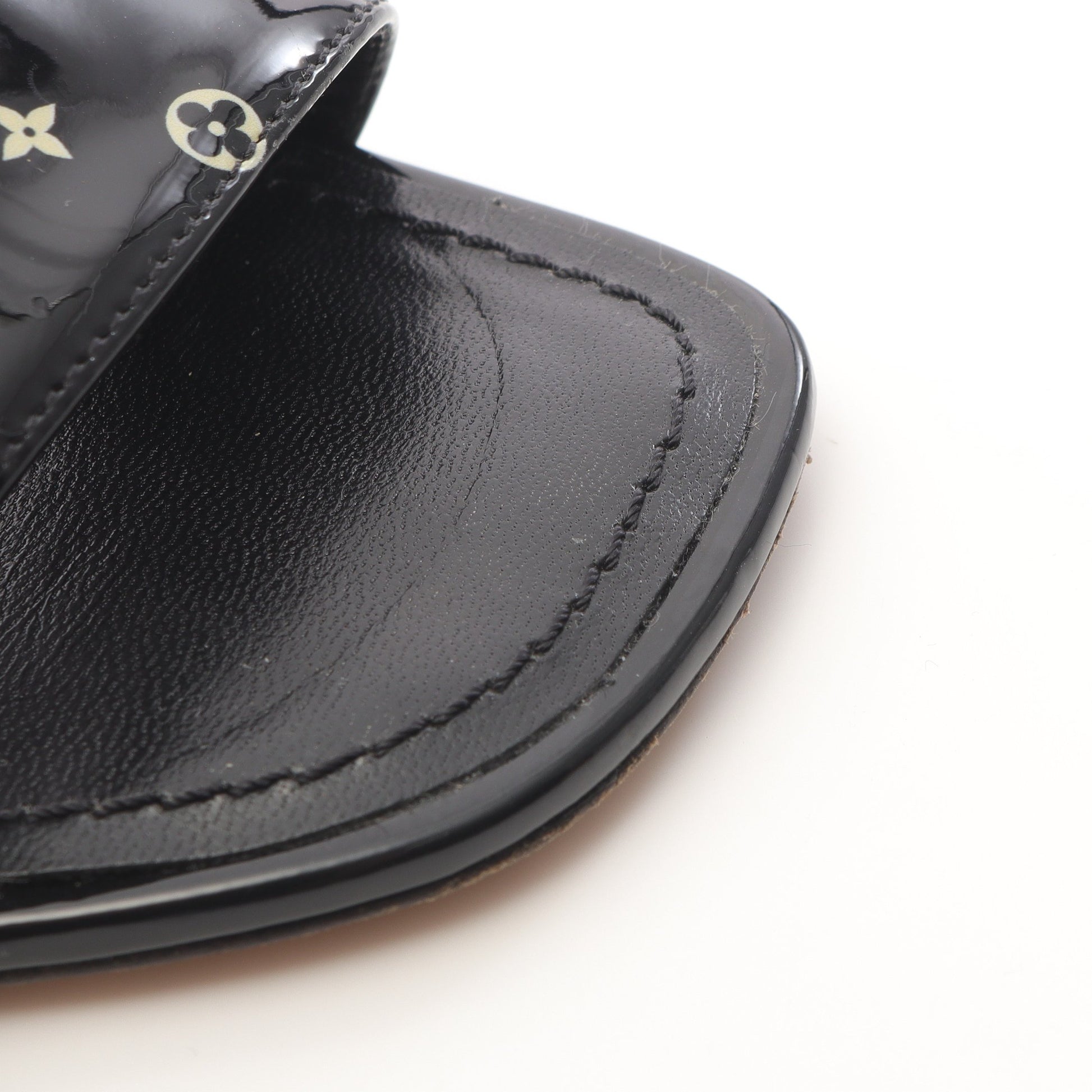 シェイクライン サンダル エナメルレザー ブラック ルイヴィトン シューズ LOUIS VUITTON