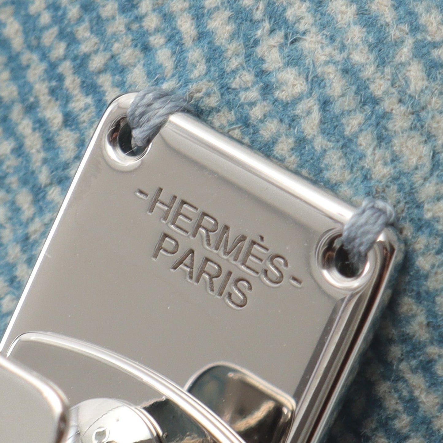 カルマ ツイル ストーンウォッシュ ヘアクリップ バレッタ メッキ ラムスキン ライトブルー エルメス アクセサリー HERMES
