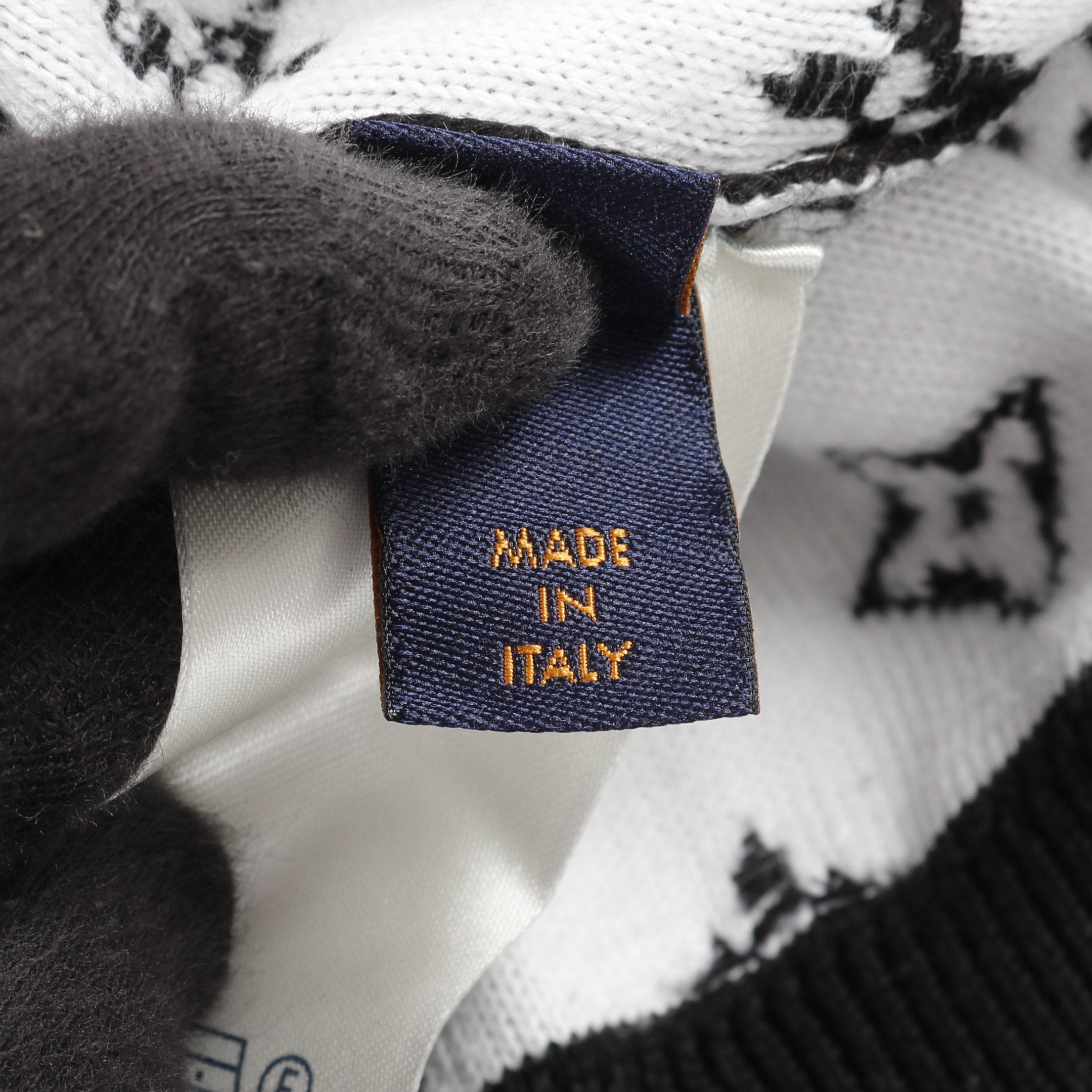 ♥️ルイヴィトン新品タグ付♥️ロゴコットン100%♣モノグラム グラデーション ♥️ルイヴィトン新品タグ付♥️ロゴコットン100%♧モノグラム