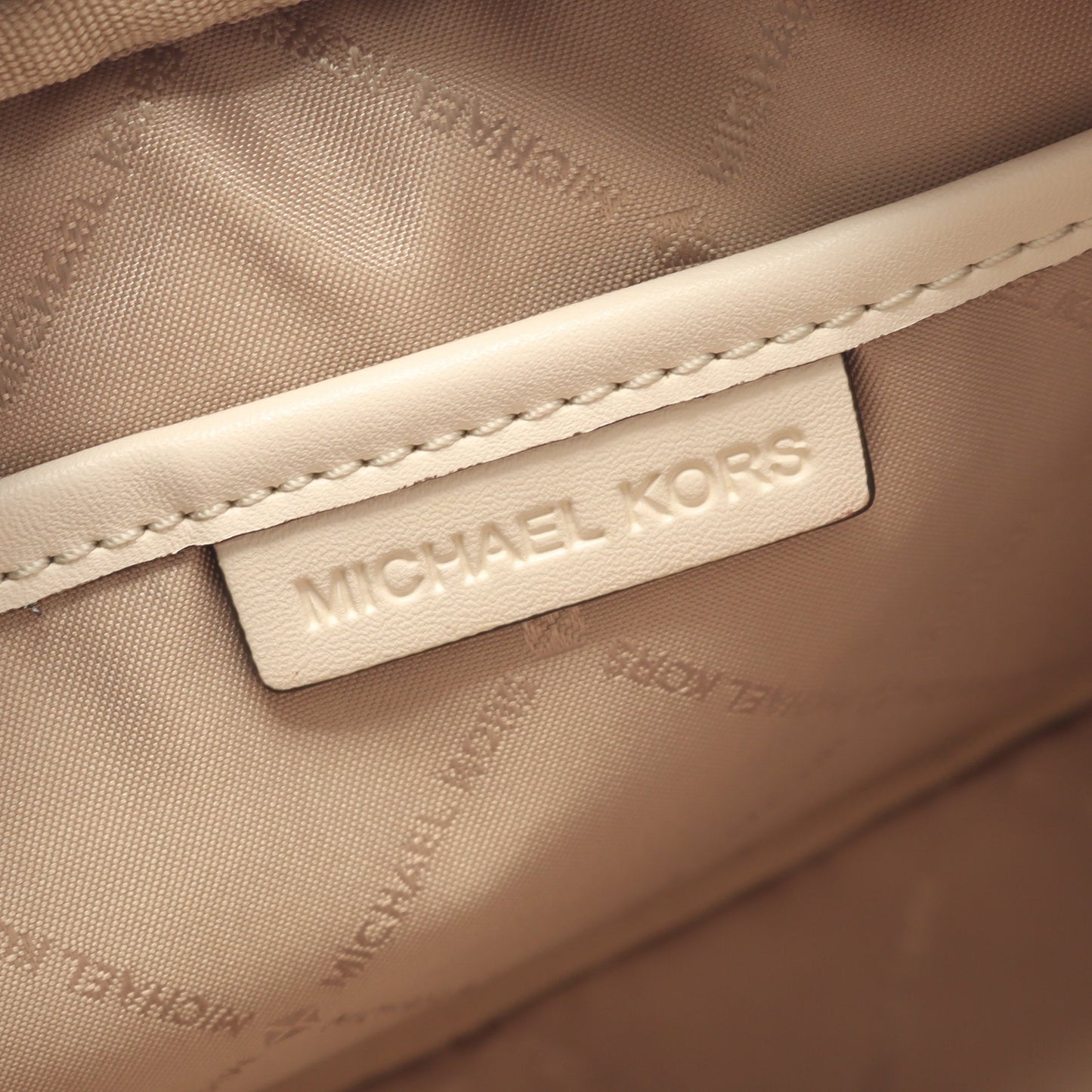 JET SET ITEM クロスボディ ウィズ テックアタッチ ミディアム ショルダーバッグ レザー オフホワイト マイケルコース バッグ MICHAEL KORS