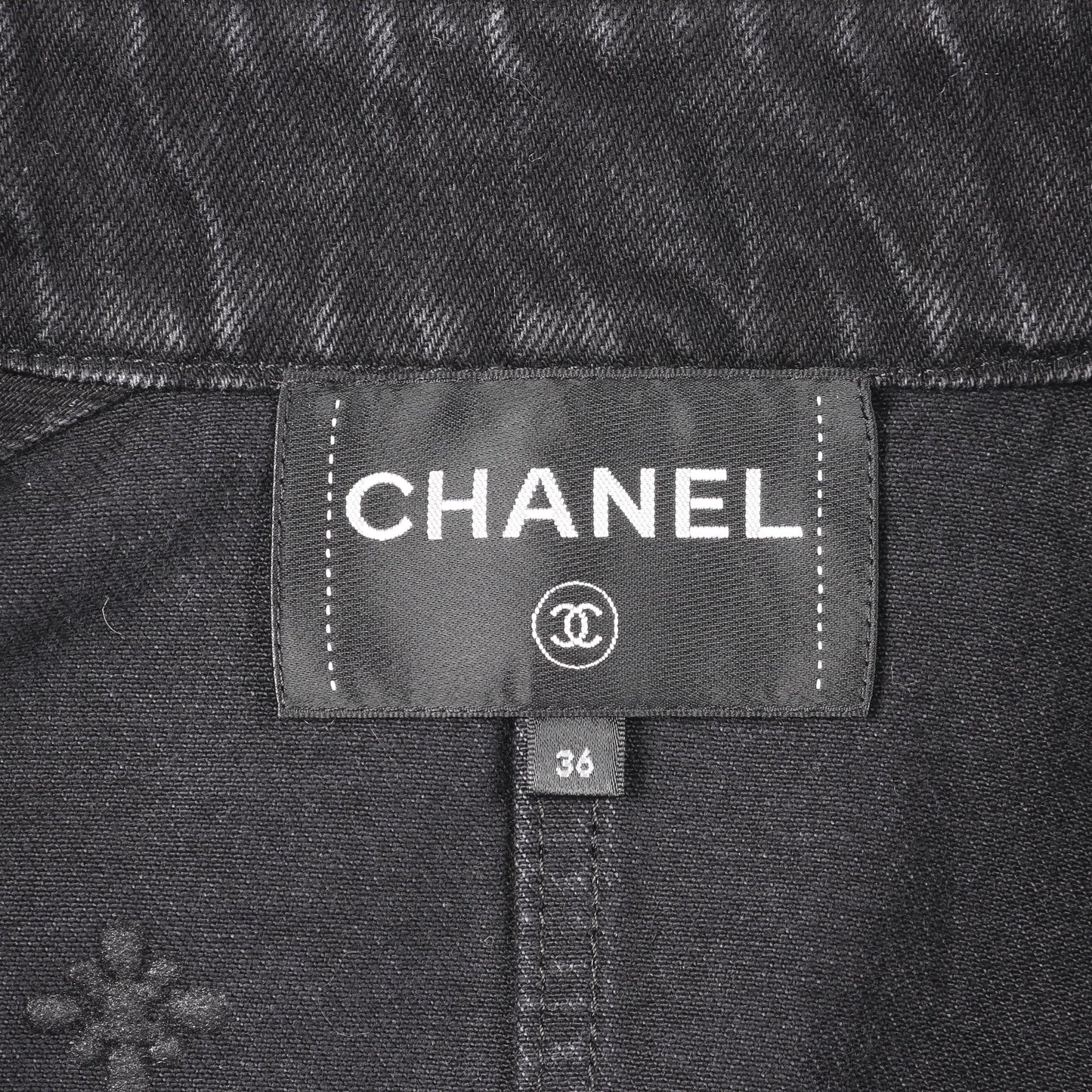 ココマーク カメリア デニムジャケット コットン ブラック エンボス加工 シャネル アウター CHANEL