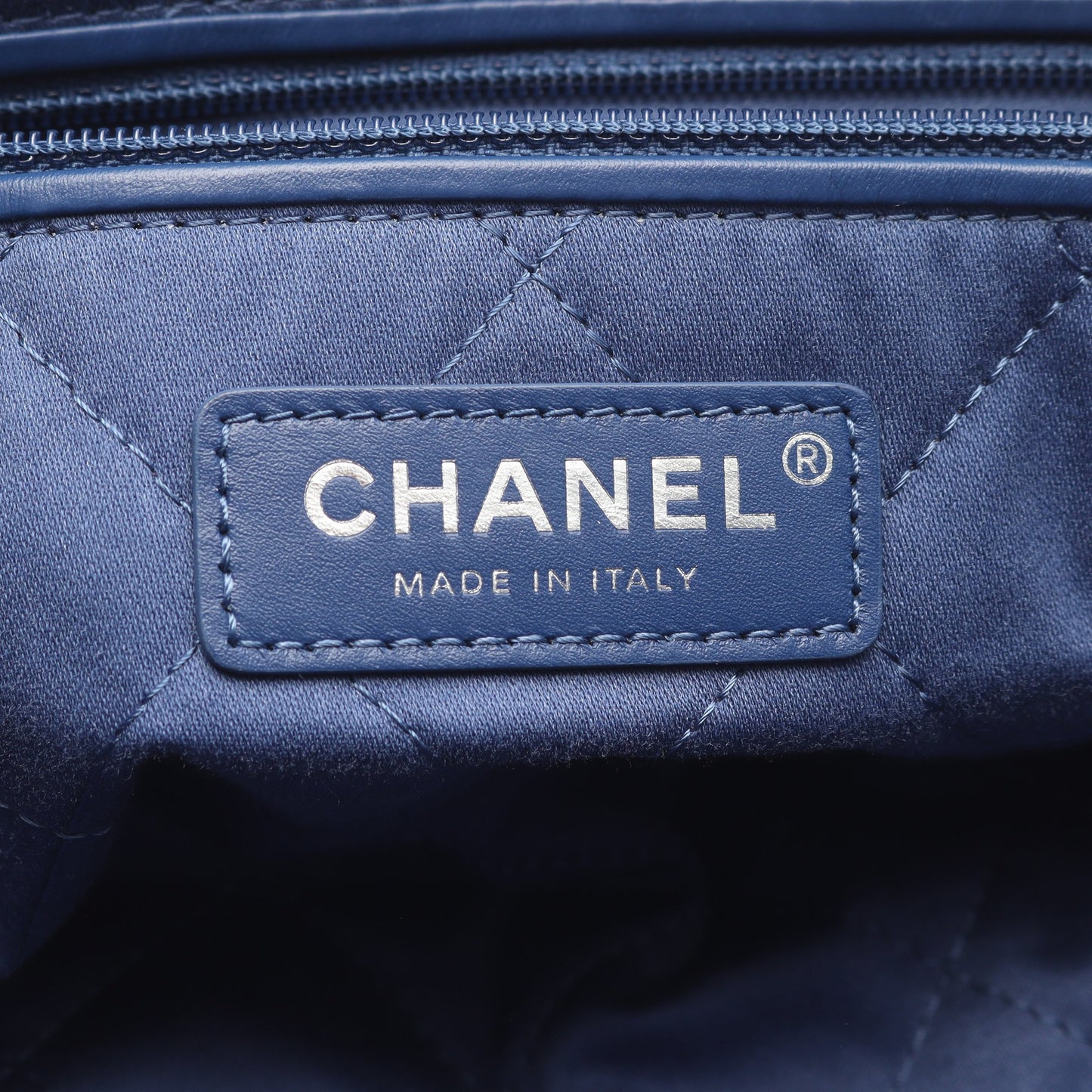 シャネル22 スモール チェーンショルダーバッグ デニム ブルー シルバー金具 シャネル バッグ CHANEL