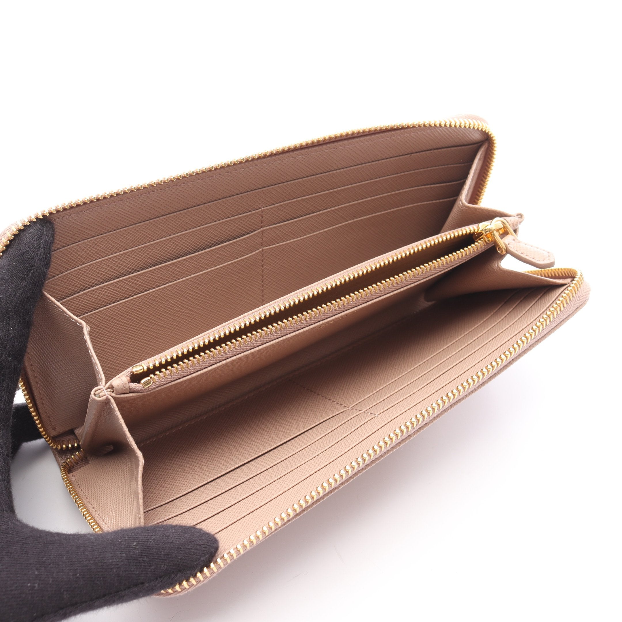 SAFFIANO TRIANG ラウンドファスナー長財布 サフィアーノレザー