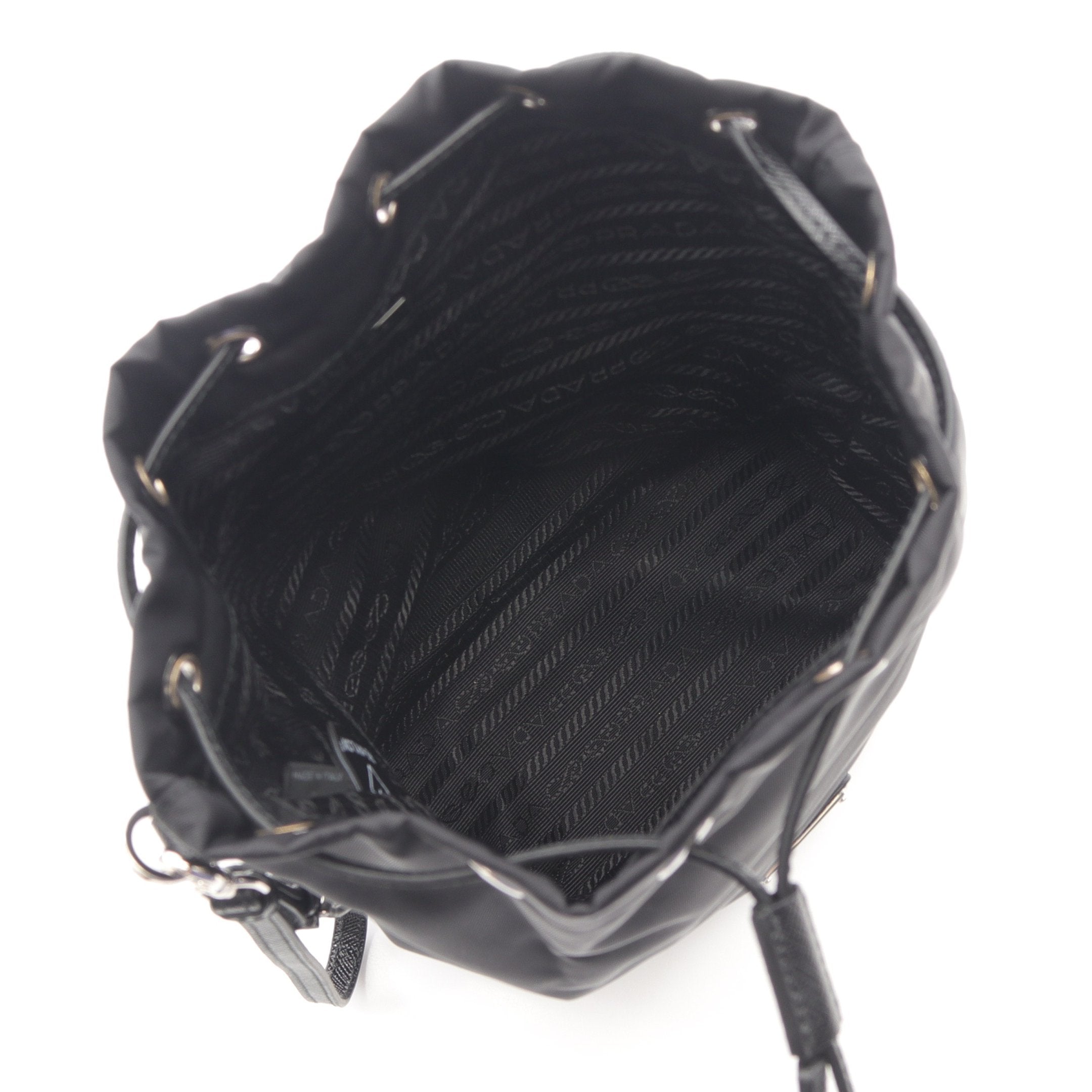 PRADA プラダ レア Re-Nylon ポーチ ブラックバッグ サフィアーノ Re-Nylon ポーチ ナイロン サフィアーノレザー ブラック プラダ – RECLO