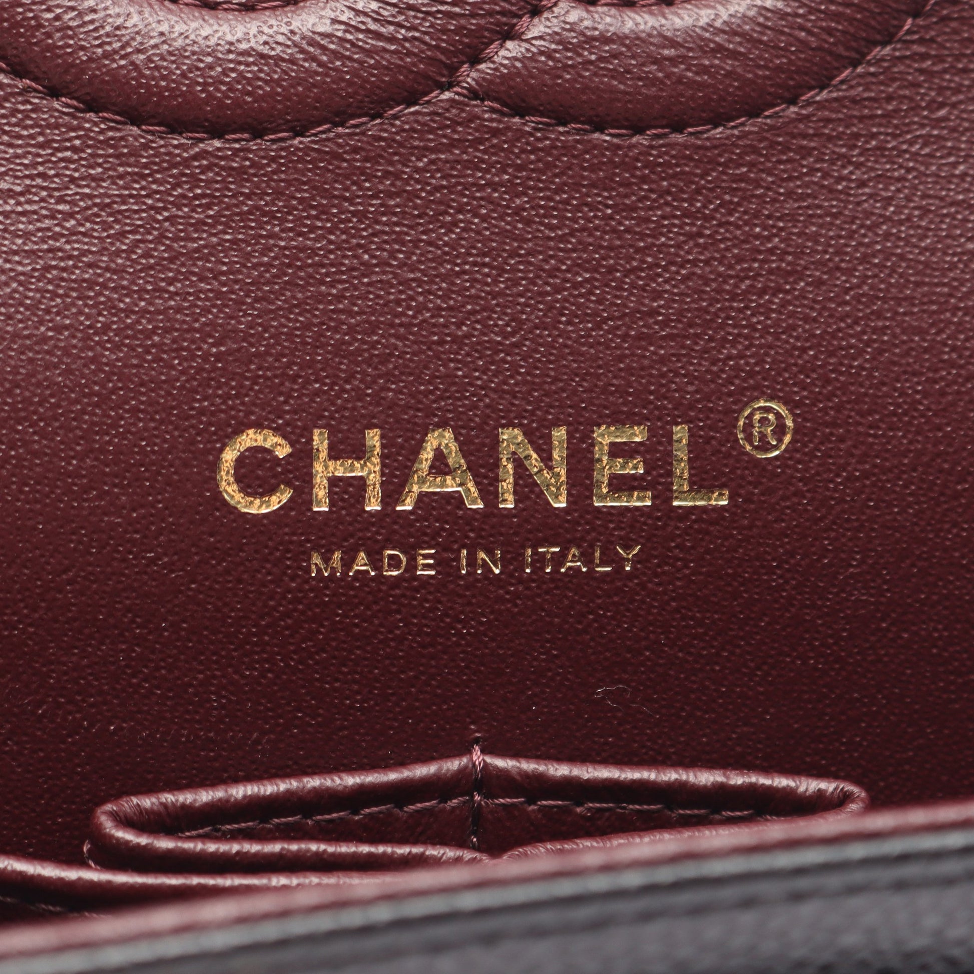 マトラッセ Wフラップ Wチェーンショルダーバッグ キャビアスキン ブラック ゴールド金具 シャネル バッグ CHANEL