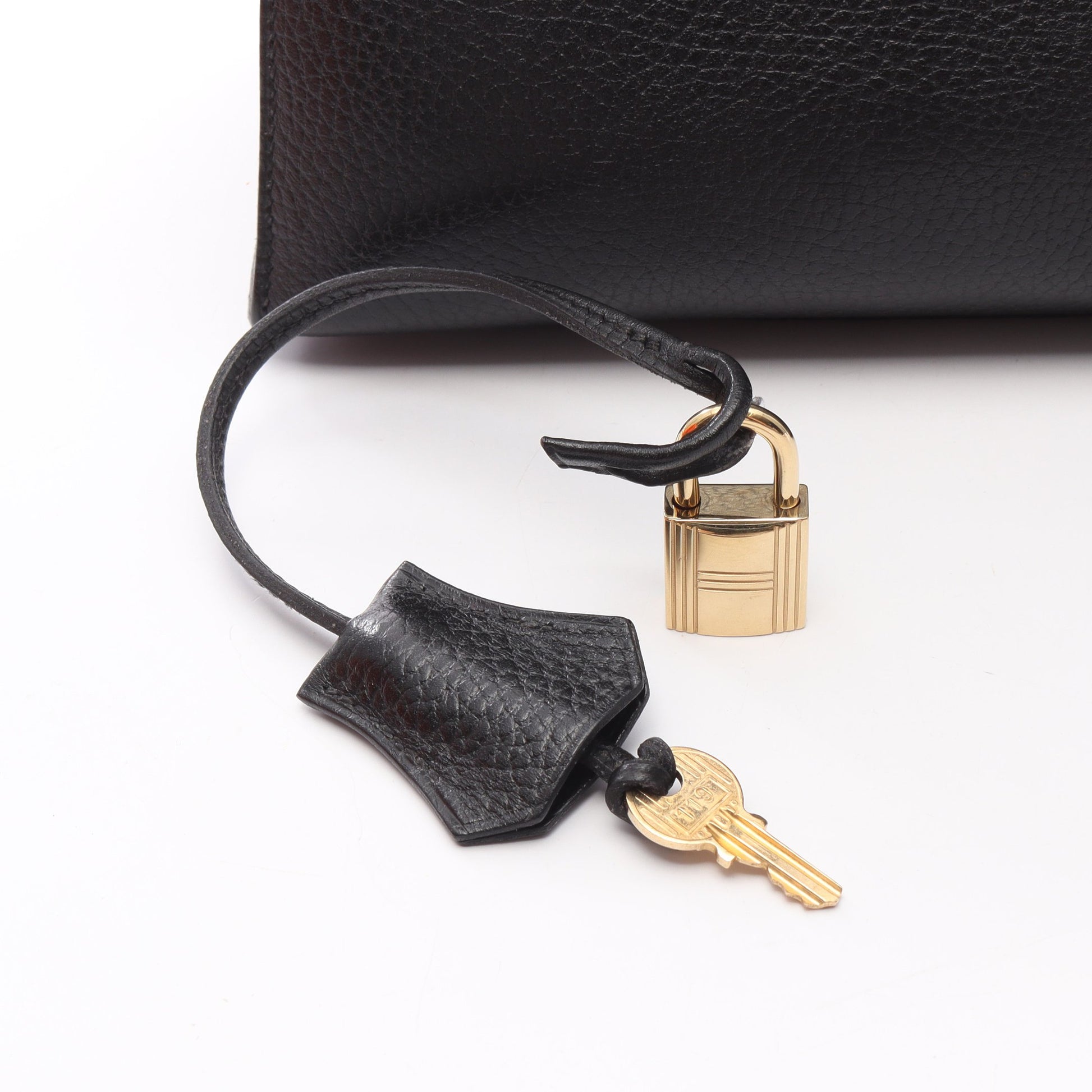 ケリー32 ハンドバッグ アルデンヌ ブラック ゴールド金具 外縫い ○Y刻印 エルメス バッグ HERMES