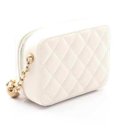 マトラッセ チェーンショルダーバッグ レザー ホワイト ゴールド金具 シャネル バッグ CHANEL