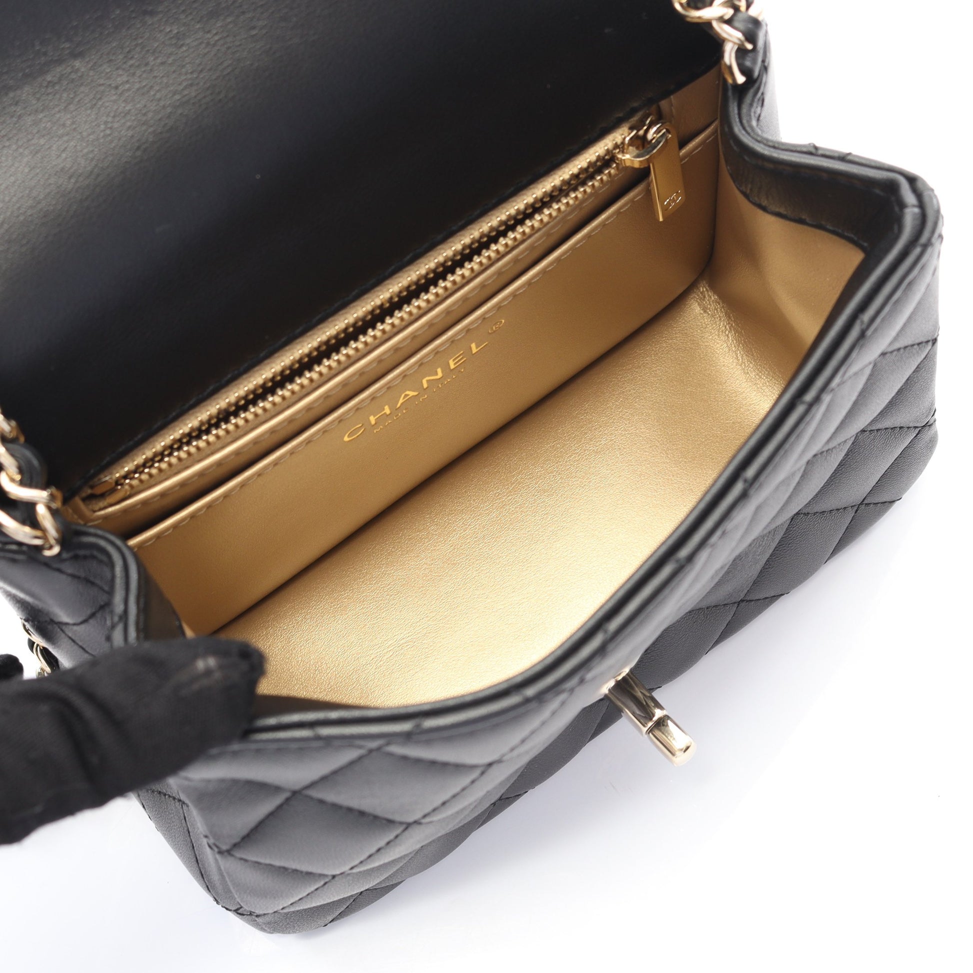 マトラッセ チェーンショルダーバッグ ラムスキン ブラック ゴールド金具 シャネル バッグ CHANEL