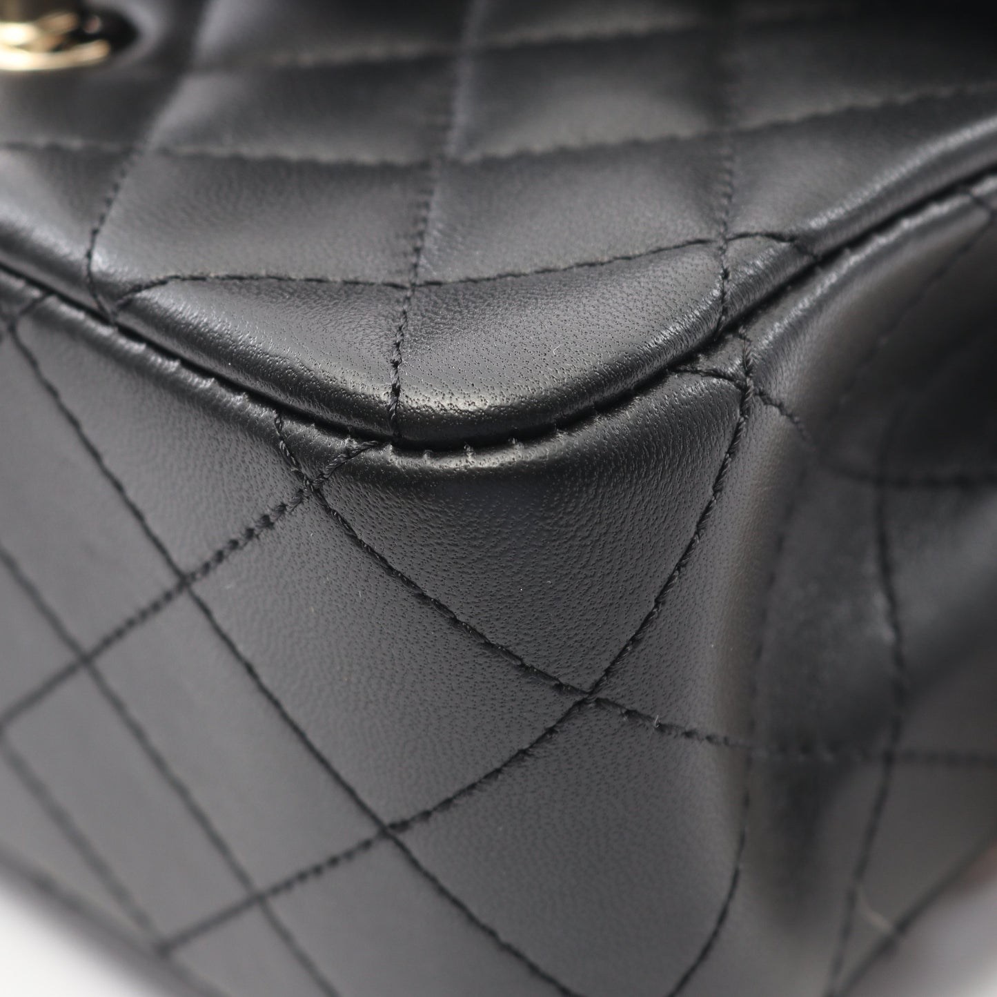 マトラッセ チェーンショルダーバッグ ラムスキン ブラック ゴールド金具 シャネル バッグ CHANEL