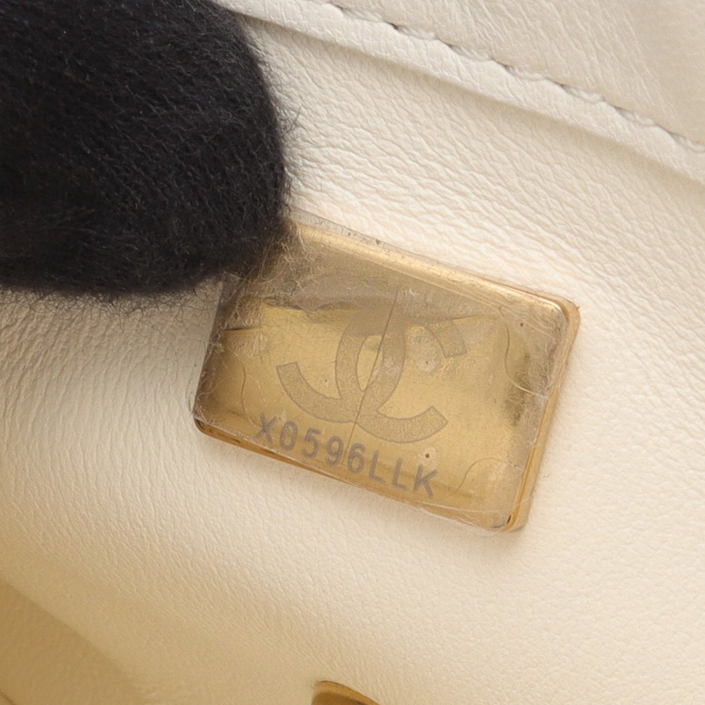 ミニマトラッセ チェーンショルダーバッグ ラムスキン ホワイト ゴールド金具 シャネル バッグ CHANEL