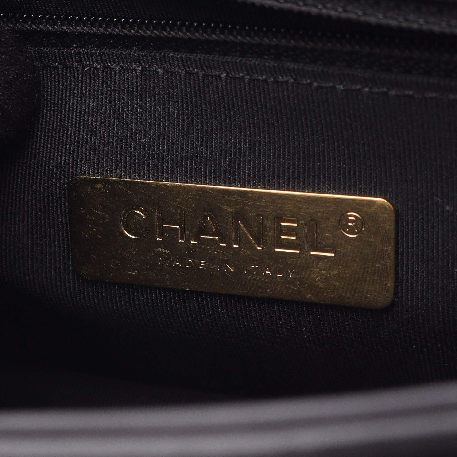 マトラッセ チェーンショルダーバッグ レザー キャビアスキン ブラック ゴールド金具 シャネル バッグ CHANEL