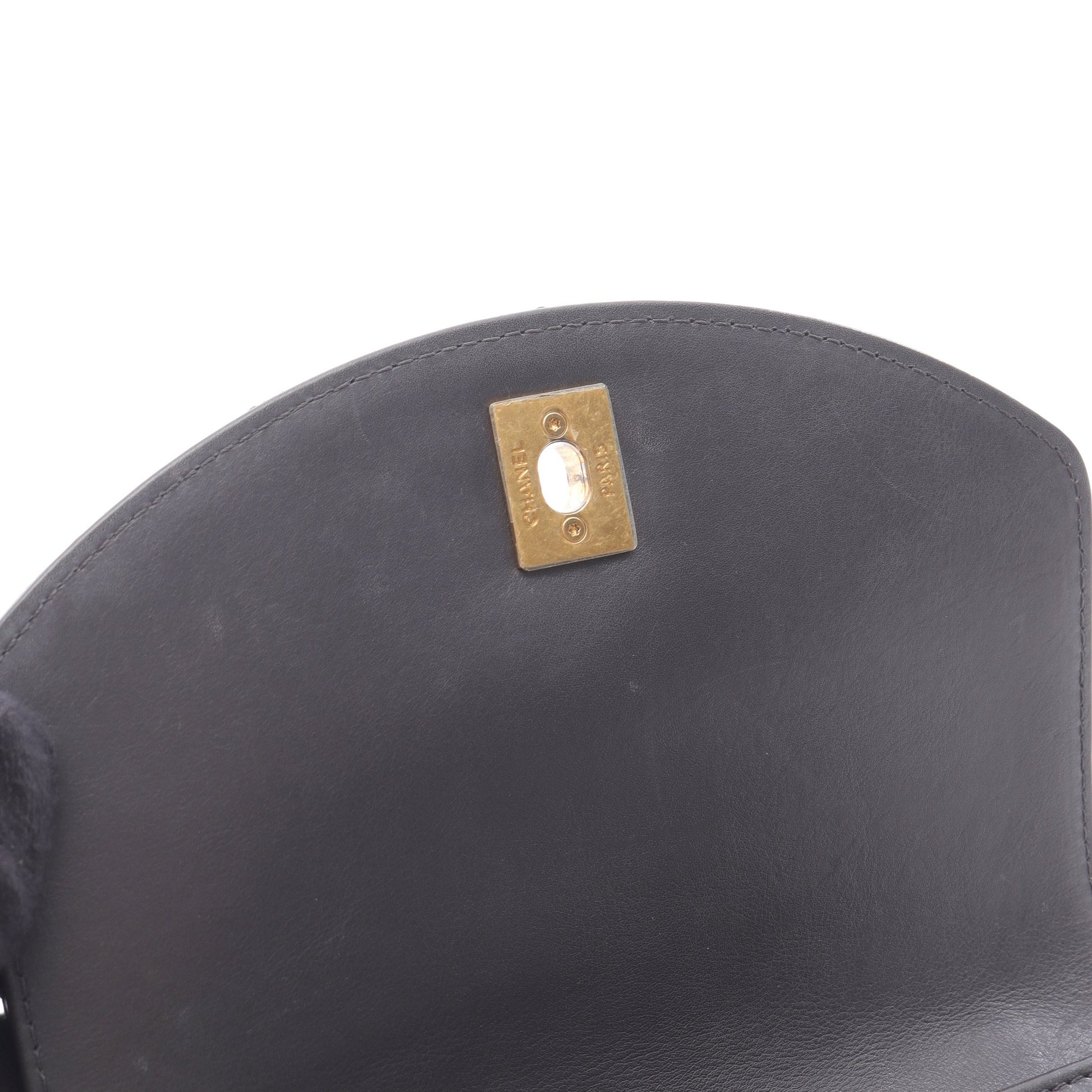 マトラッセ チェーンショルダーバッグ レザー キャビアスキン ブラック ゴールド金具 シャネル バッグ CHANEL