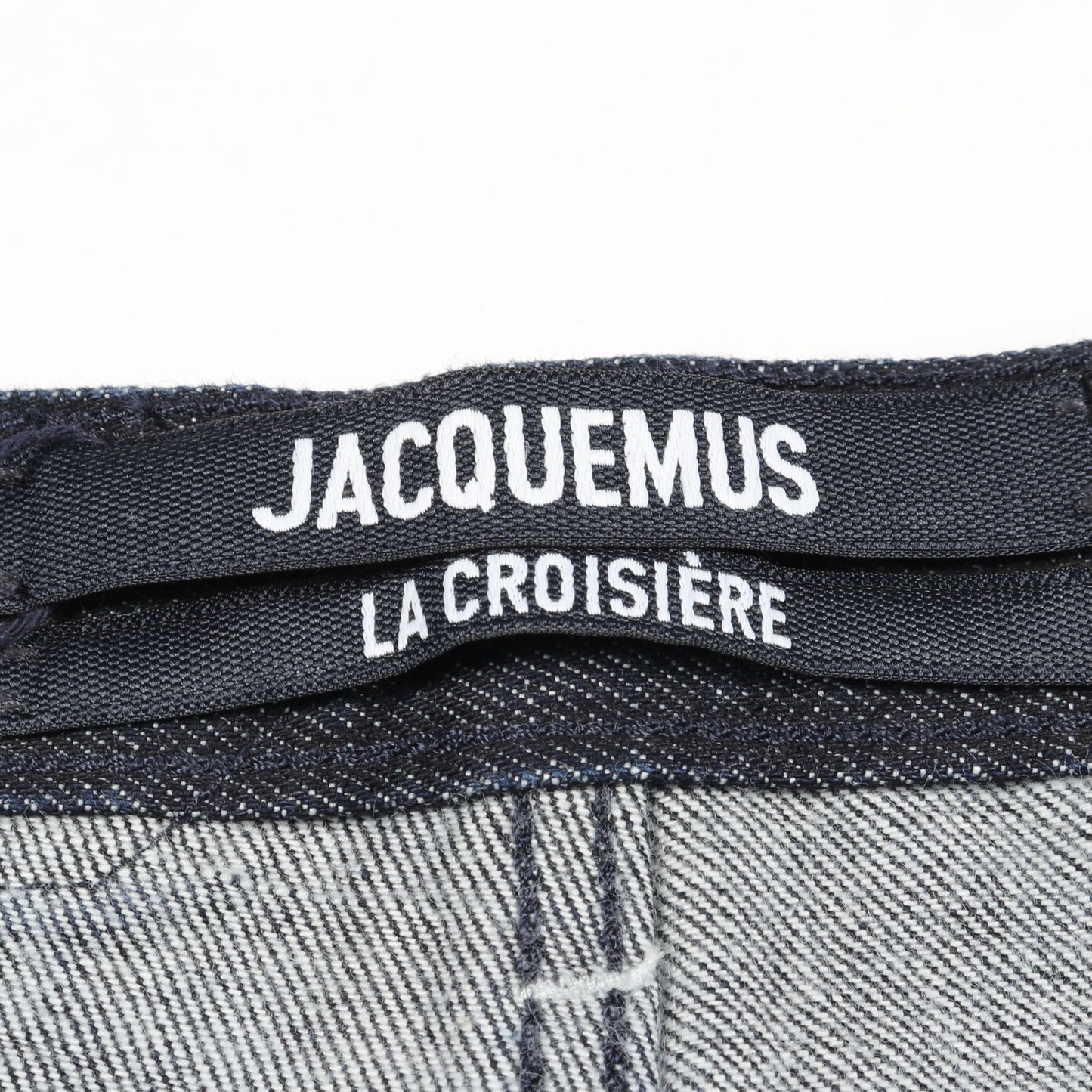 ハイウエスト デニムパンツ コットン インディゴブルー ボタンフライ ジャックムス ボトムス JACQUEMUS