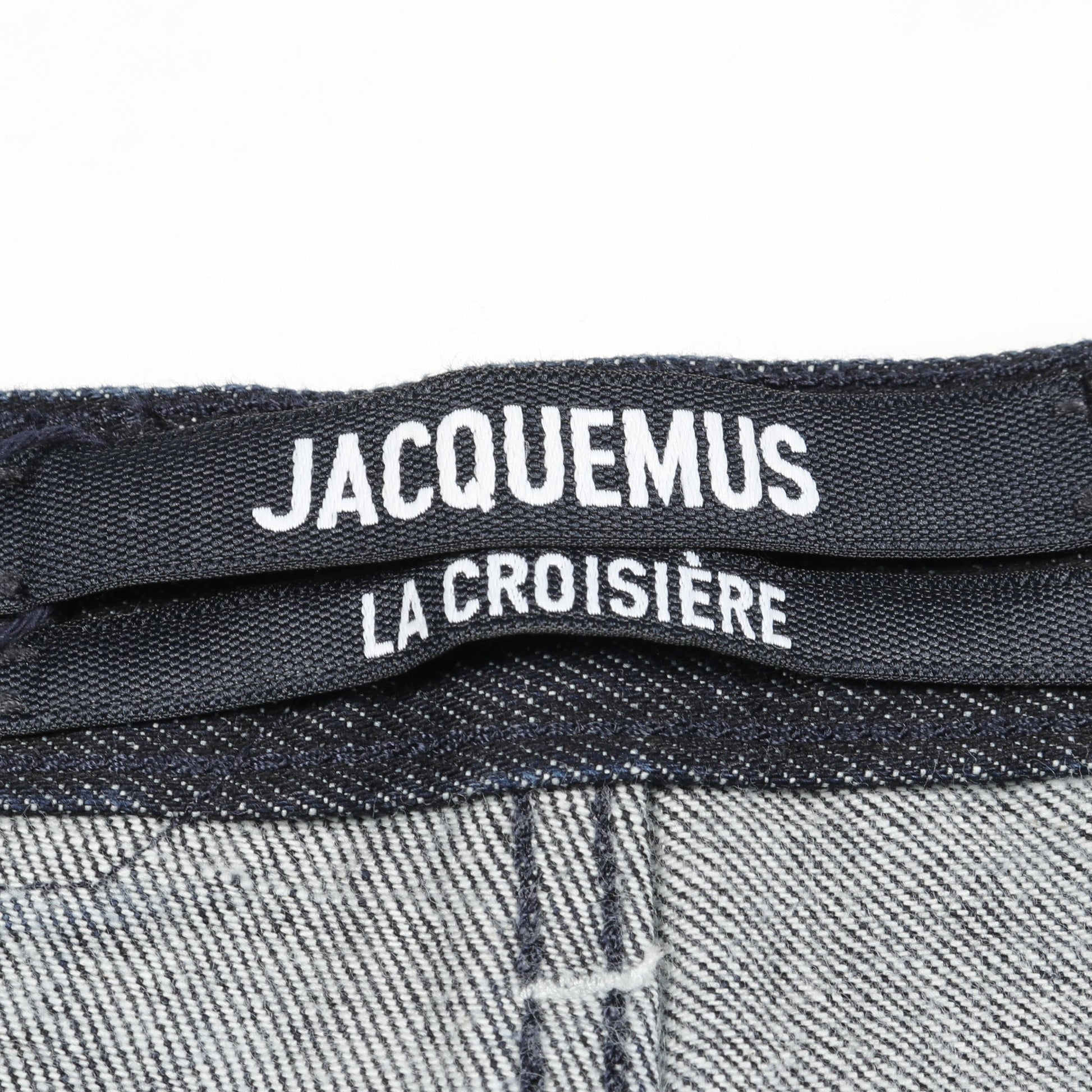 ハイウエスト デニムパンツ コットン インディゴブルー ボタンフライ ジャックムス ボトムス JACQUEMUS
