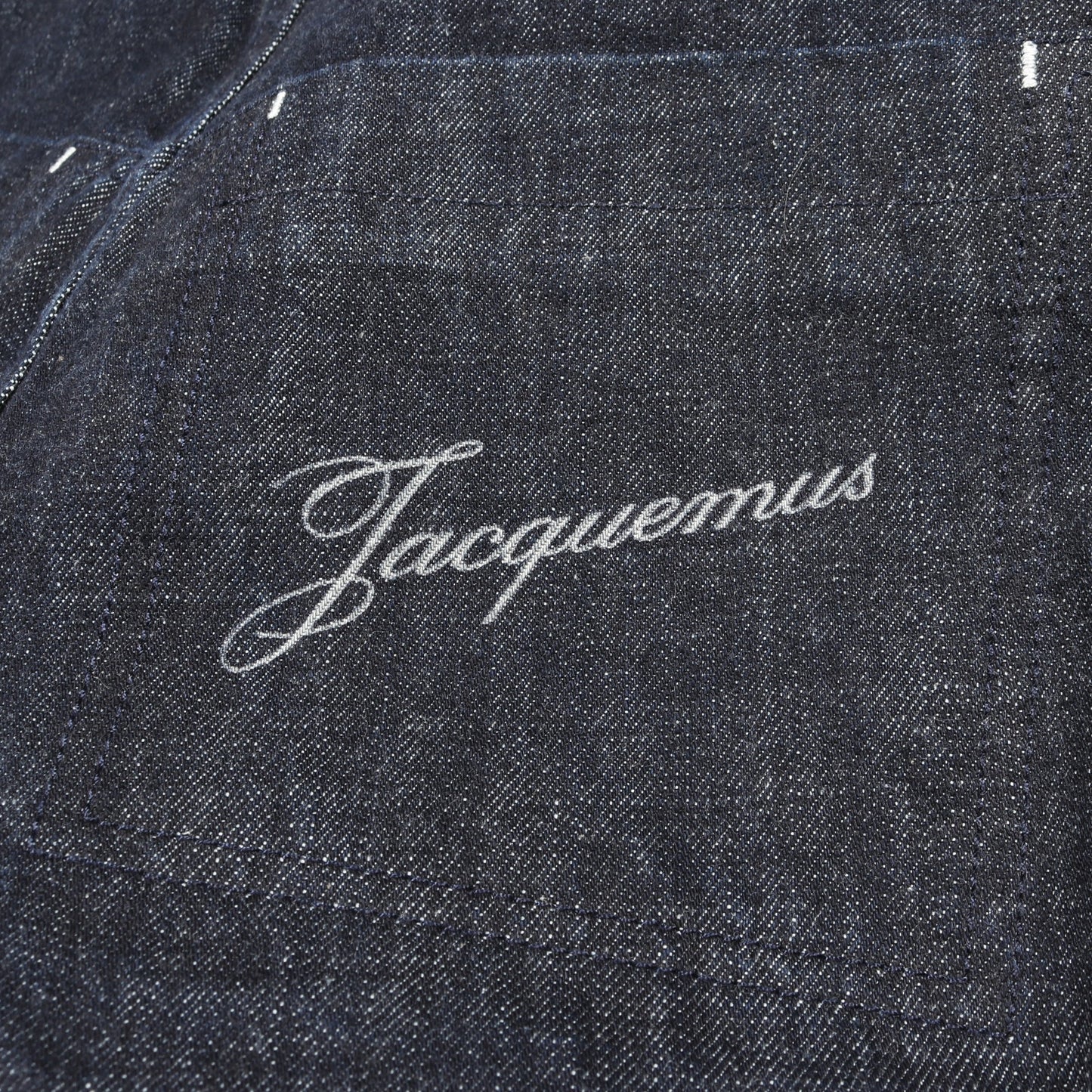 ハイウエスト デニムパンツ コットン インディゴブルー ボタンフライ ジャックムス ボトムス JACQUEMUS