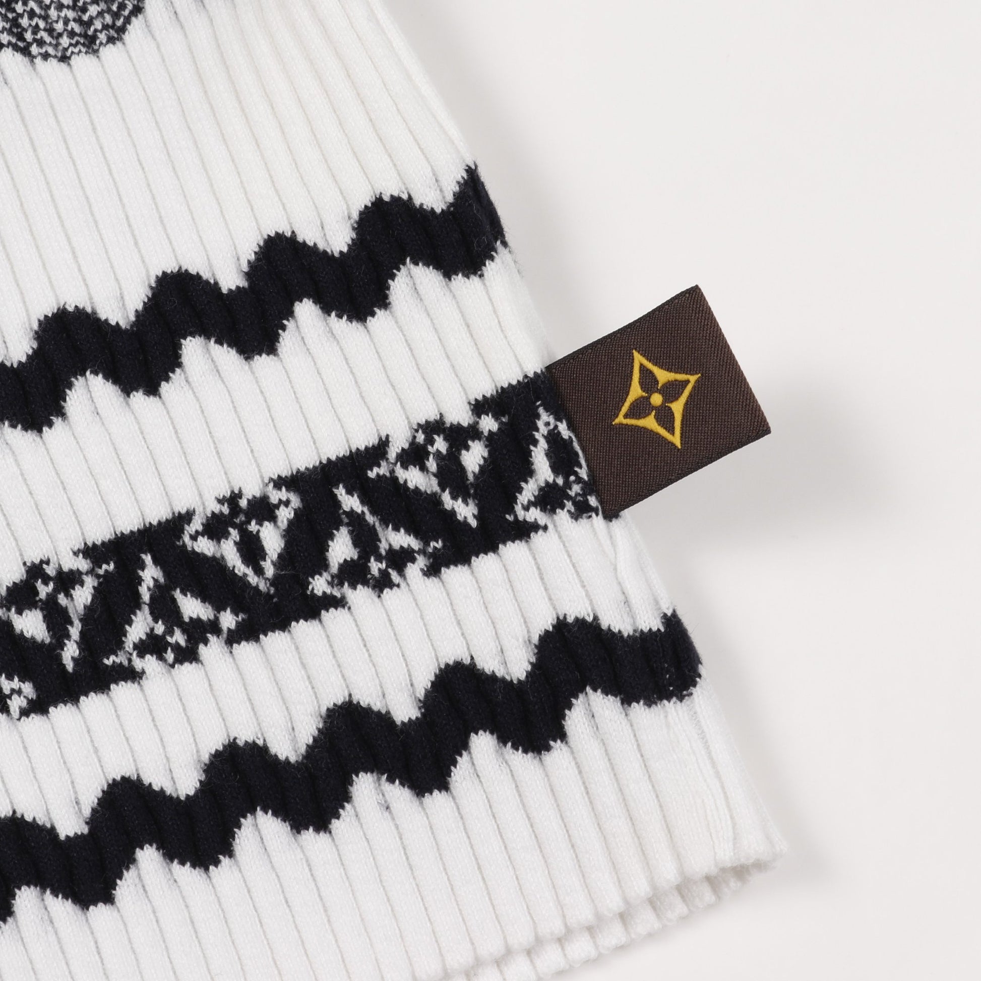 リブ ニット Tシャツ コットン ホワイト ブラック クロップド丈 ルイヴィトン トップス LOUIS VUITTON