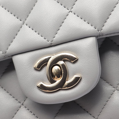 マトラッセ ショルダーバッグ ラムスキン グレー シルバー金具 シャネル バッグ CHANEL