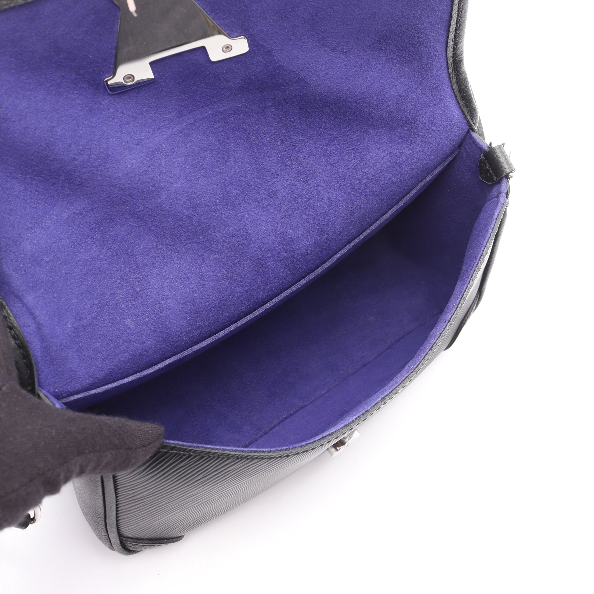 ビュシNM エピ ノワール ショルダーバッグ レザー ブラック ルイヴィトン バッグ LOUIS VUITTON