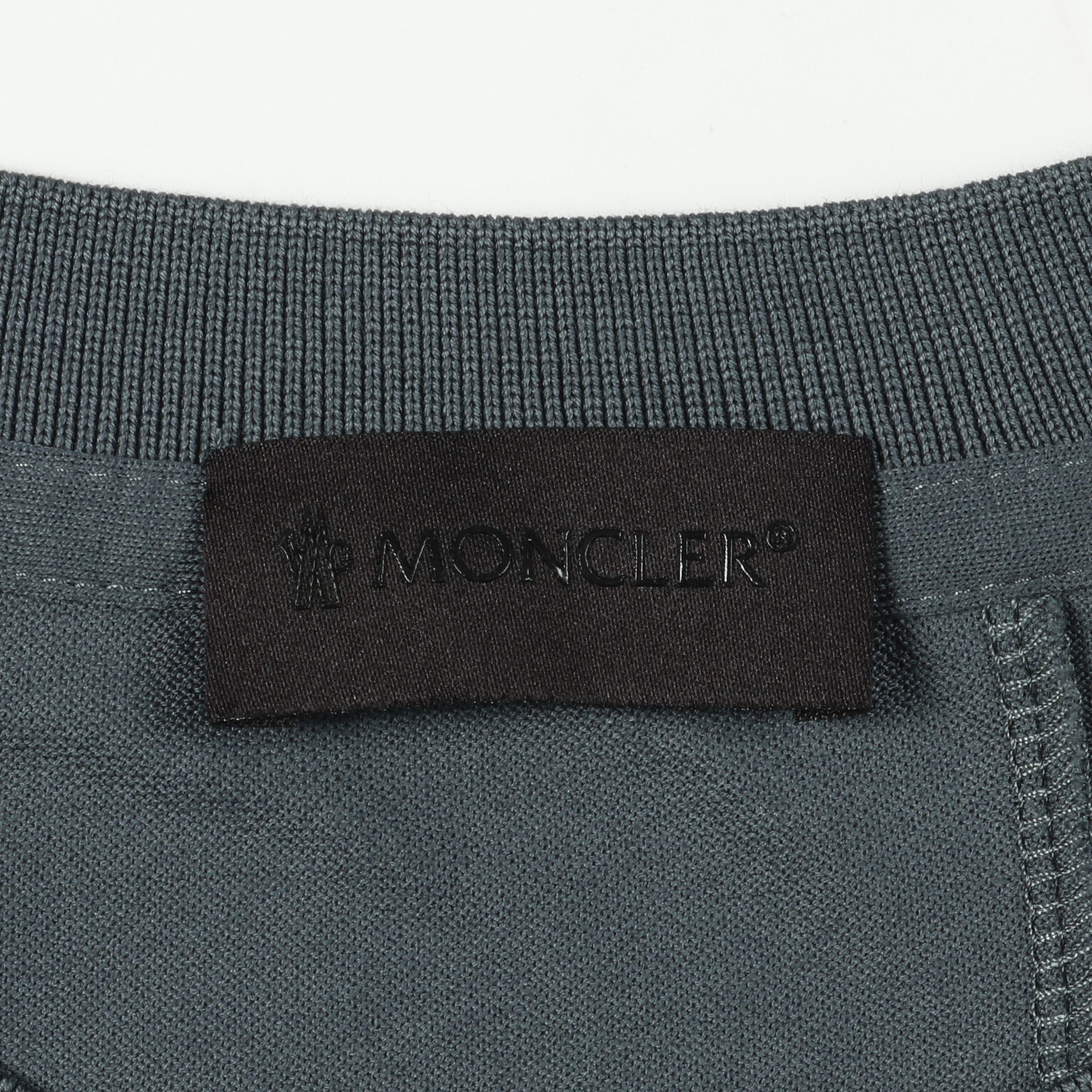 Tシャツ クルーネック 半袖 バックロゴ コットン グレーグリーン モンクレール トップス MONCLER