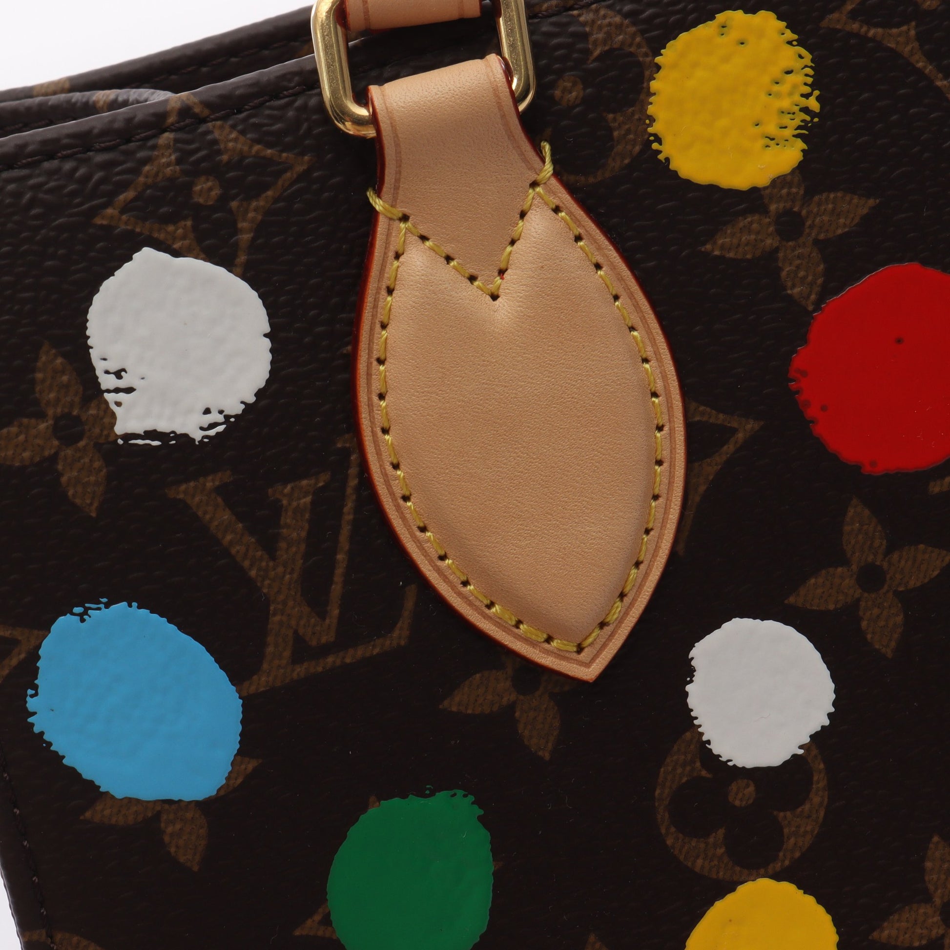 LOUIS VUITTON × yayoi kusama オンザゴーPM ハンドバッグ PVC レザー ブラウン マルチカラー 2WAY ルイヴィトン バッグ LOUIS VUITTON