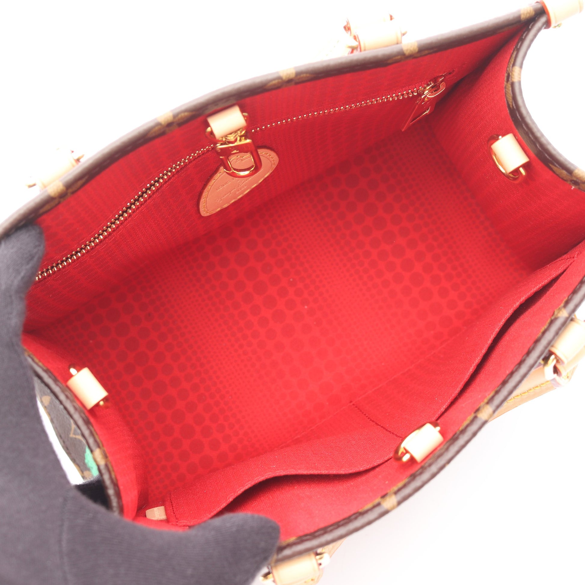 LOUIS VUITTON × yayoi kusama オンザゴーPM ハンドバッグ PVC レザー ブラウン マルチカラー 2WAY ルイヴィトン バッグ LOUIS VUITTON