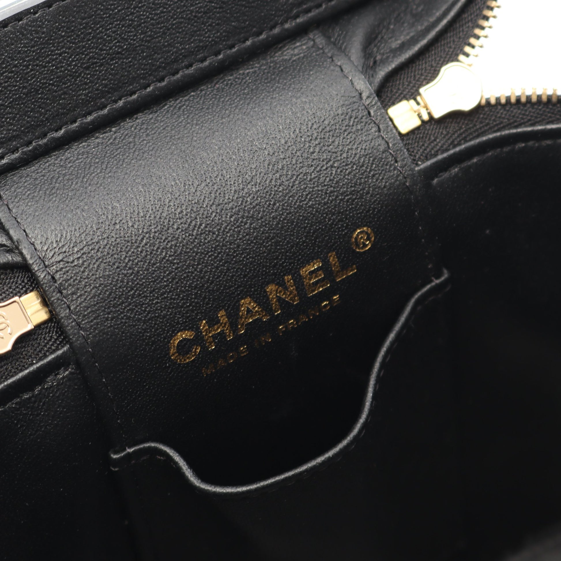 マトラッセ チェーンショルダーバッグ キャビアスキン ブラック ゴールド金具 2WAY シャネル バッグ CHANEL