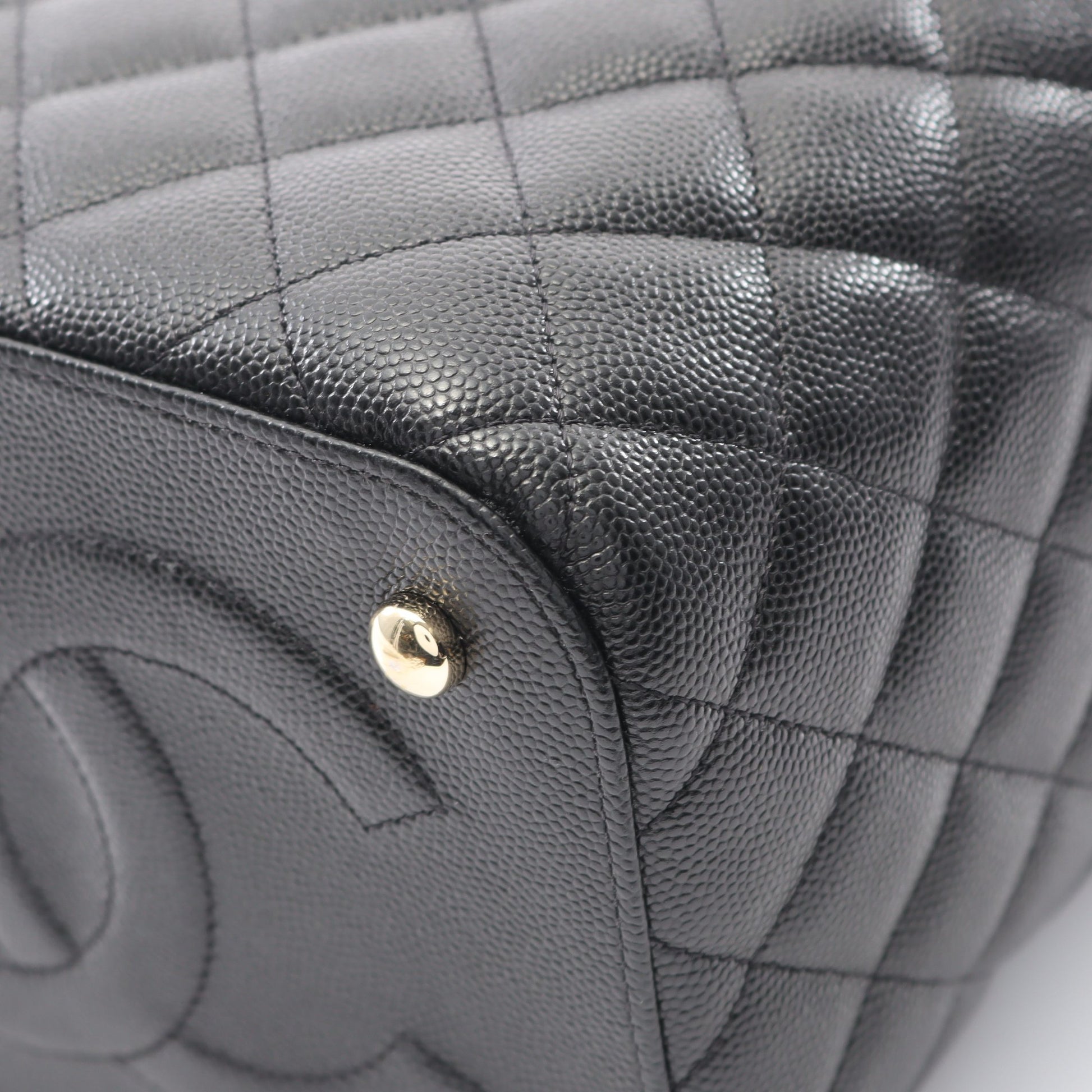 マトラッセ チェーンショルダーバッグ キャビアスキン ブラック ゴールド金具 2WAY シャネル バッグ CHANEL