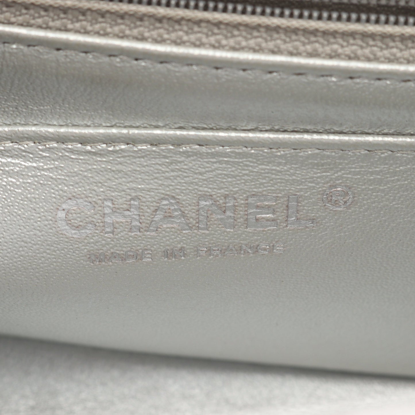 ミニマトラッセ20 チェーンショルダーバッグ レザー シルバー シルバー金具 シャネル バッグ CHANEL