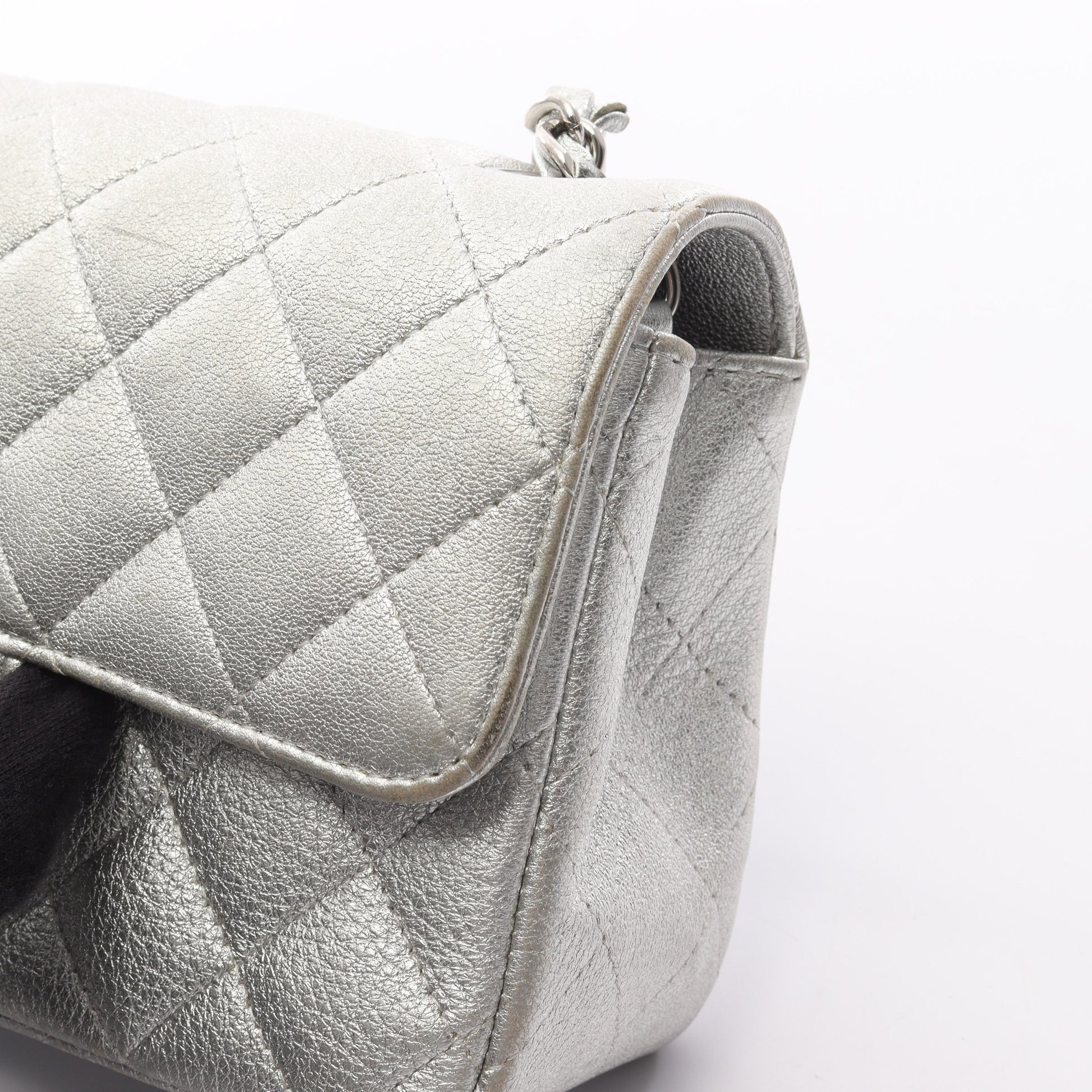 ミニマトラッセ20 チェーンショルダーバッグ レザー シルバー シルバー金具 シャネル バッグ CHANEL