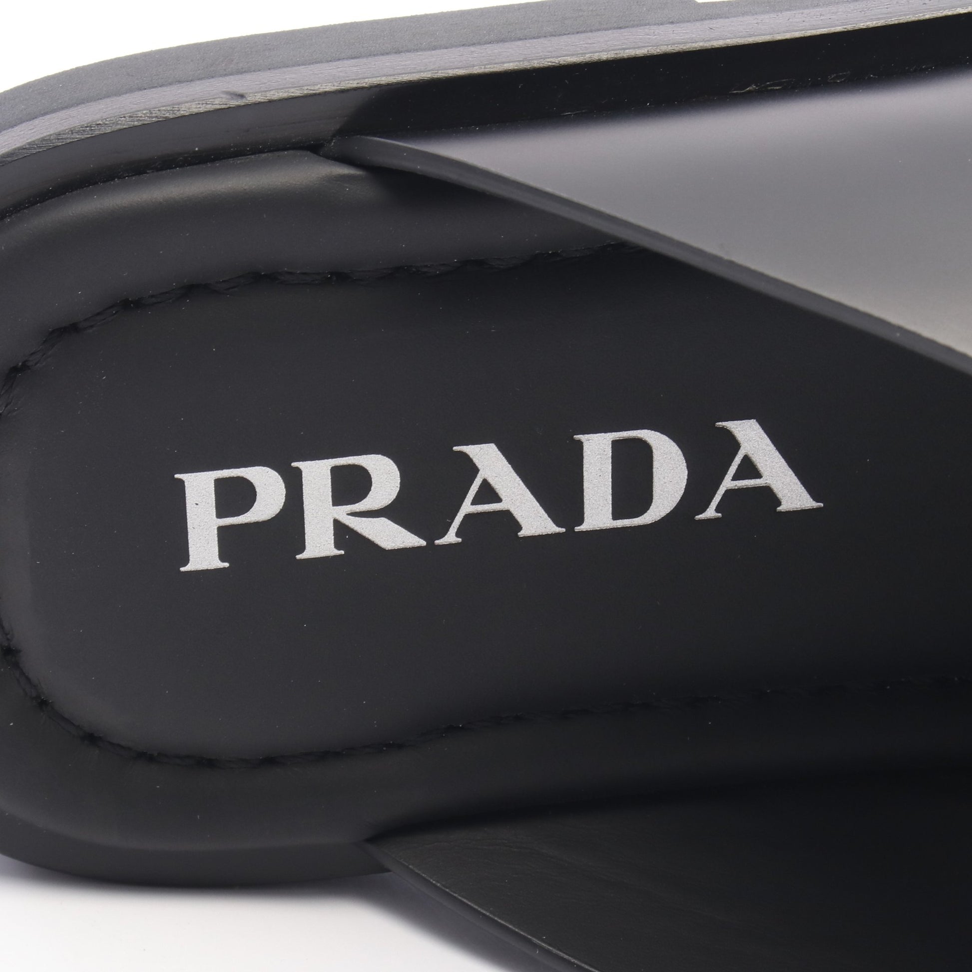 クリスクロス サンダル レザー ブラック プラダ シューズ PRADA