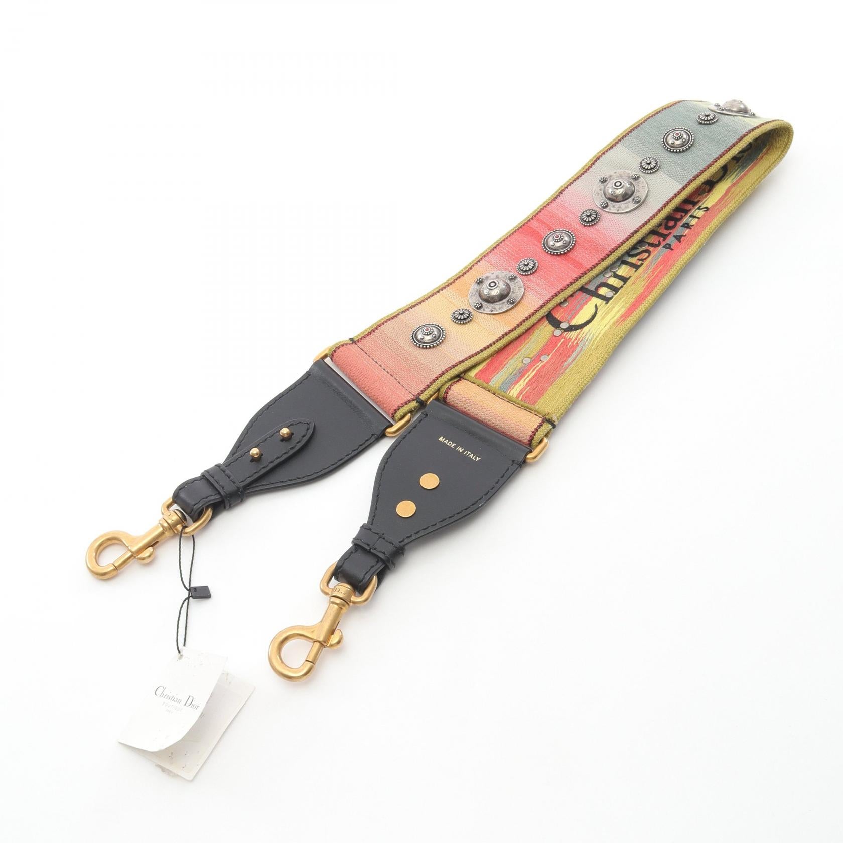 メダリオン エンブロイダリー ショルダーストラップ キャンバス レザー