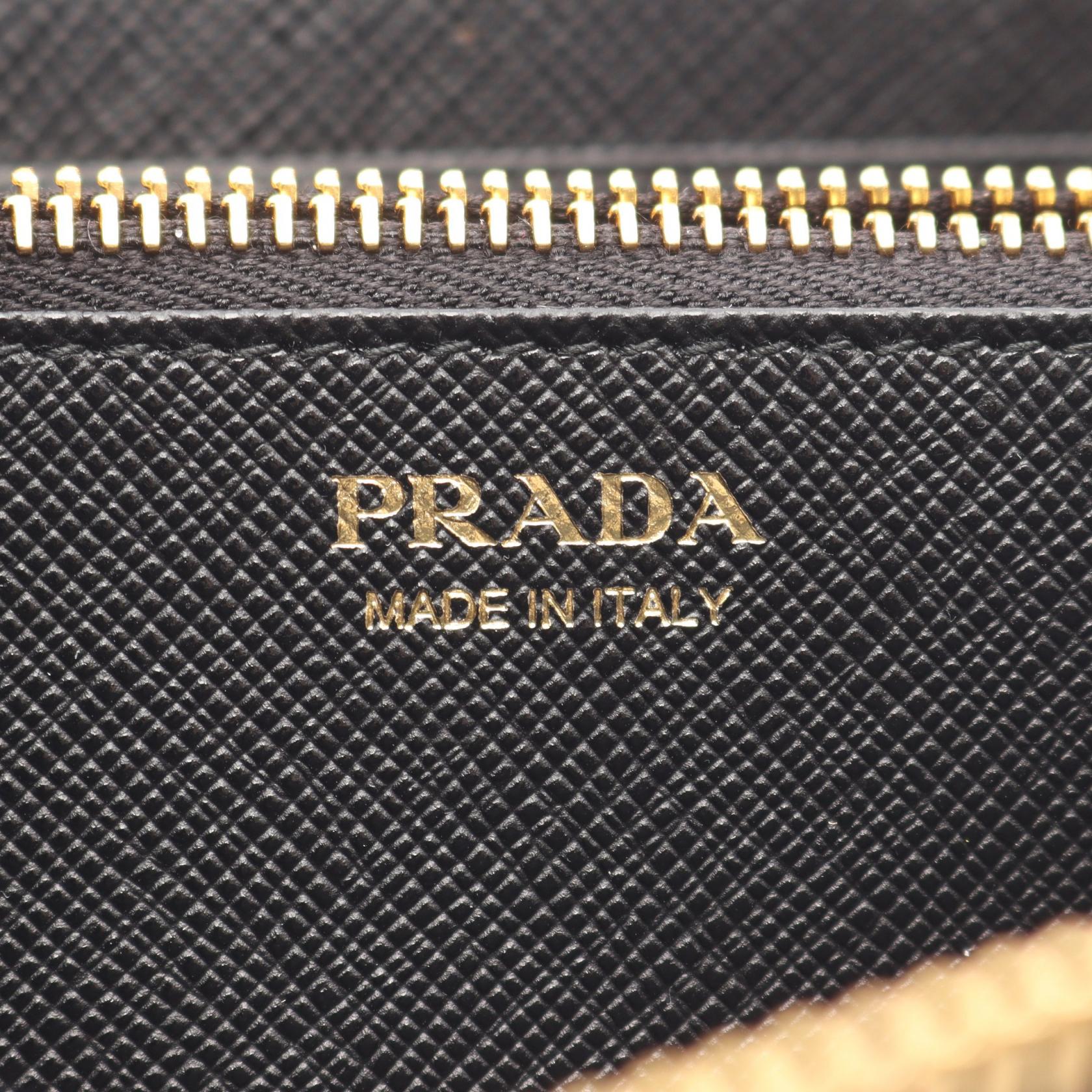 SAFFIANO TRIANG ラウンドファスナー長財布 サフィアーノレザー  