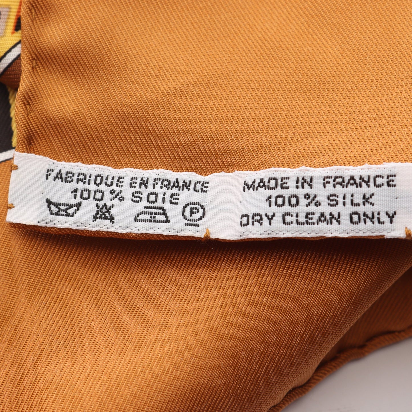カレ90 Au son du Tam tam スカーフ シルク ブラウン マルチカラー エルメス 財布・小物 HERMES