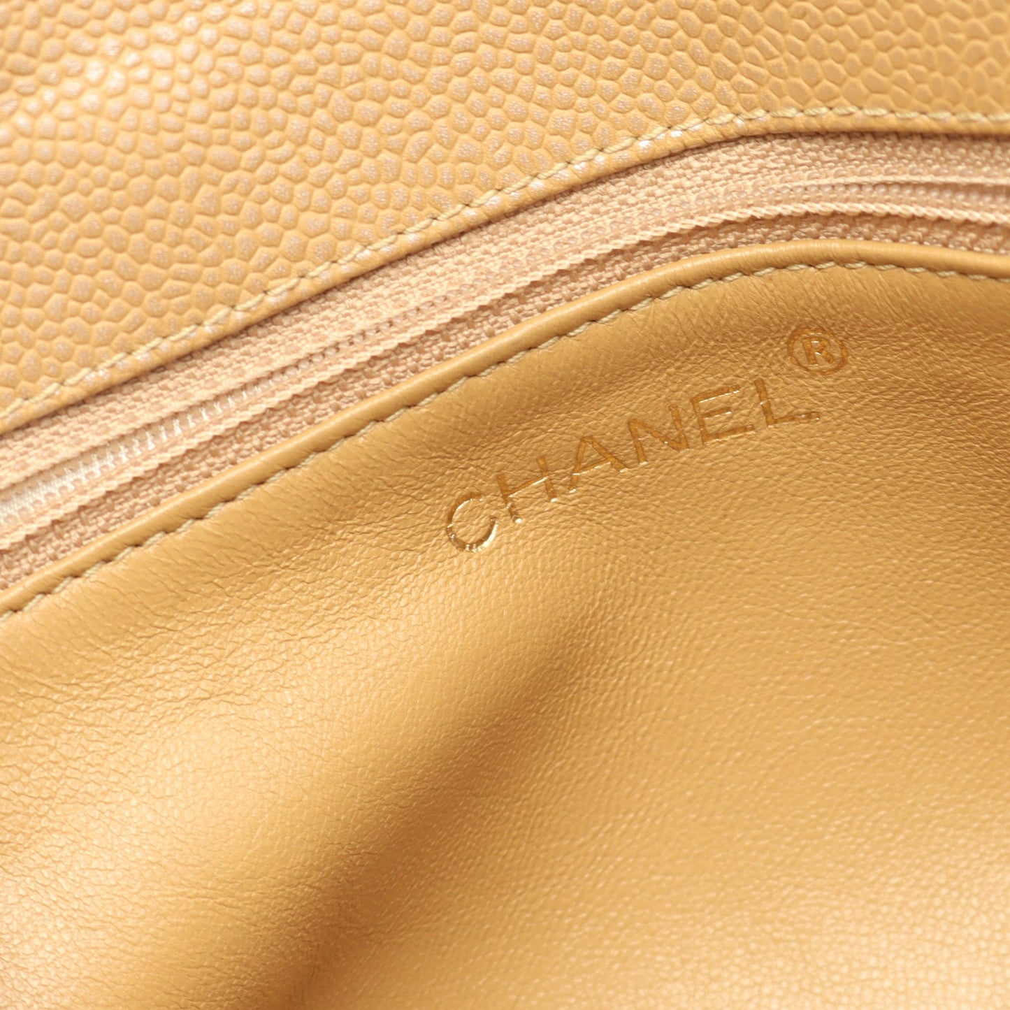 マトラッセ チェーンハンドバッグ キャビアスキン ベージュ ゴールド金具 シャネル バッグ CHANEL